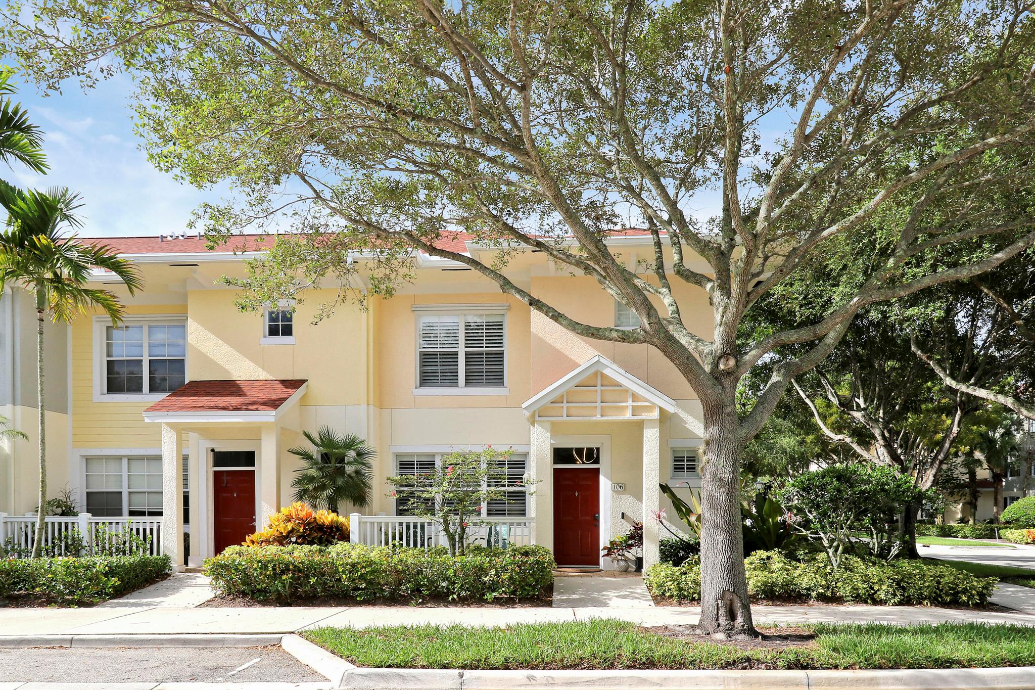 Welcome to this inviting 2-story corner unit townhome in the highly desirable Somerset at Abacoa, featuring 3 bedrooms, 2.5 bathrooms, and a 2-car garage. The kitchen is outfitted with granite countertops and wood cabinetry, while tile flooring spans the entire first floor, and new carpet upstairs adds fresh comfort and warmth. The home also features plantation shutters throughout and updated light fixtures and ceiling fans, enhancing both style and functionality. The A/C (2017) updated with Germicidal/Fungicidal UV Filtration System and water heater (2016) have been well maintained, and the roof was replaced in 2023, providing long-term peace of mind. The HOA fee includes water, sewer, high-speed internet, cable, and the two-car garage, adding excellent value and convenience. Just a short walk to A-rated schools, Roger Dean Stadium, Downtown Abacoa, Alton Town Center, and Jupiter's beautiful beaches, offering the best of work, play, and coastal lifestyle.

Residents of Somerset enjoy resort-style amenities such as a clubhouse, swimming pool, fitness center, playground, putting green, barbecue area, and picnic spots.

Experience the comfort, charm, and convenience of the Abacoa lifestyle&#x14;schedule your private tour today!