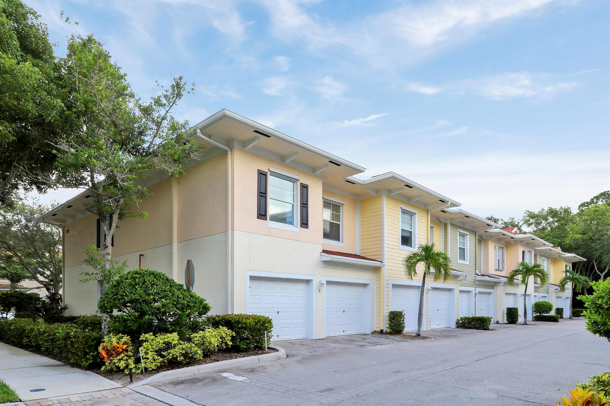 Image to showcase the property located at 776 Dakota Drive 106