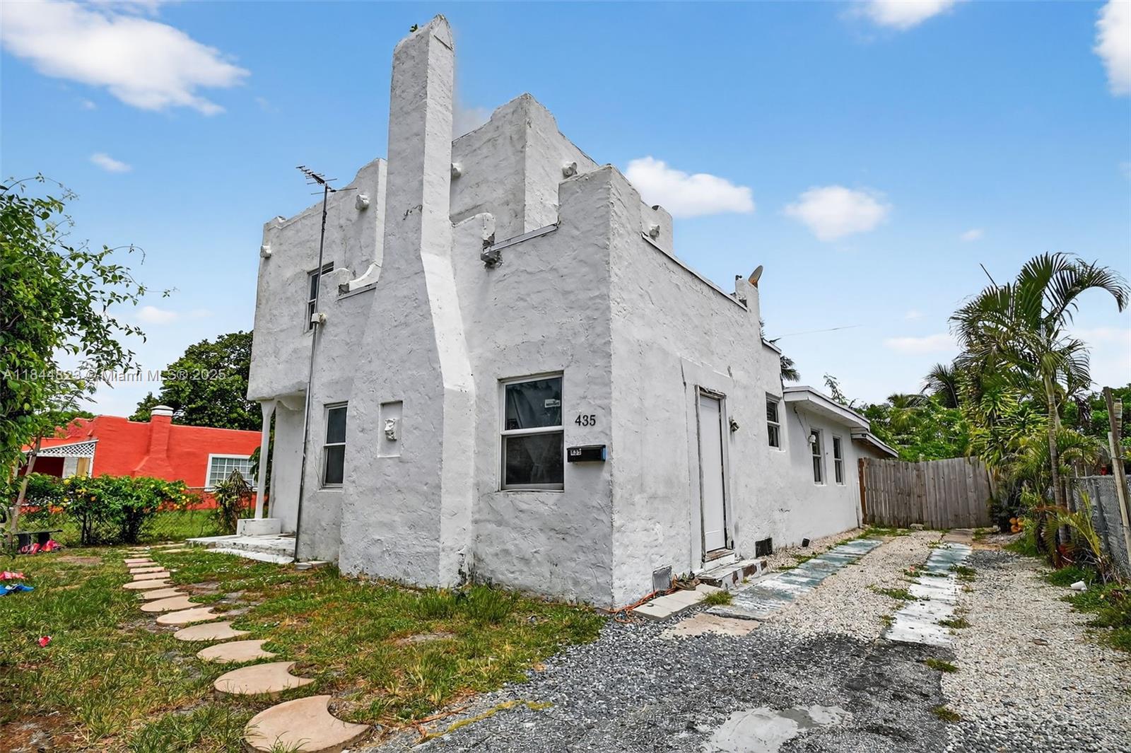 435 Avenida Alegre, West Palm Beach, Florida 33405