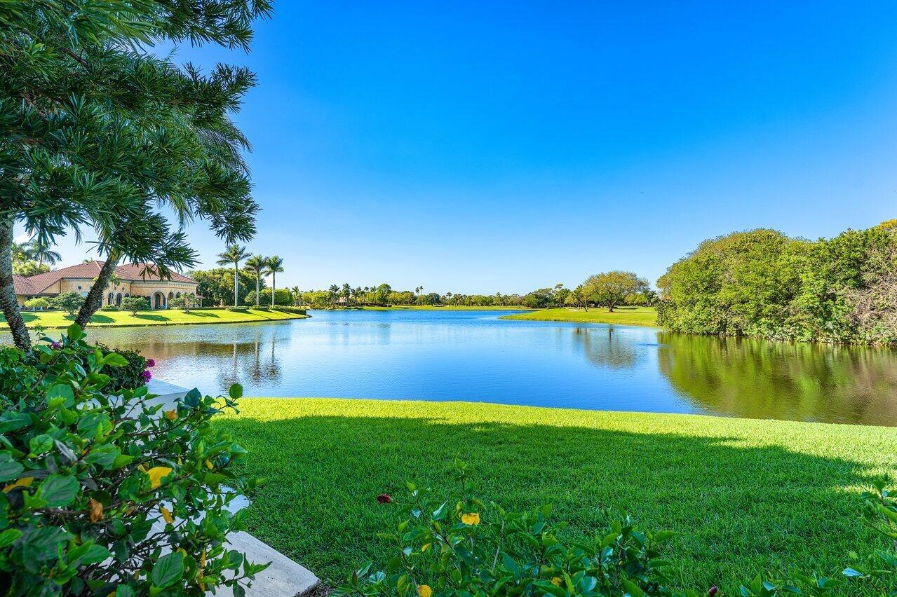 Image to showcase the property located at 3181 Miro Drive N