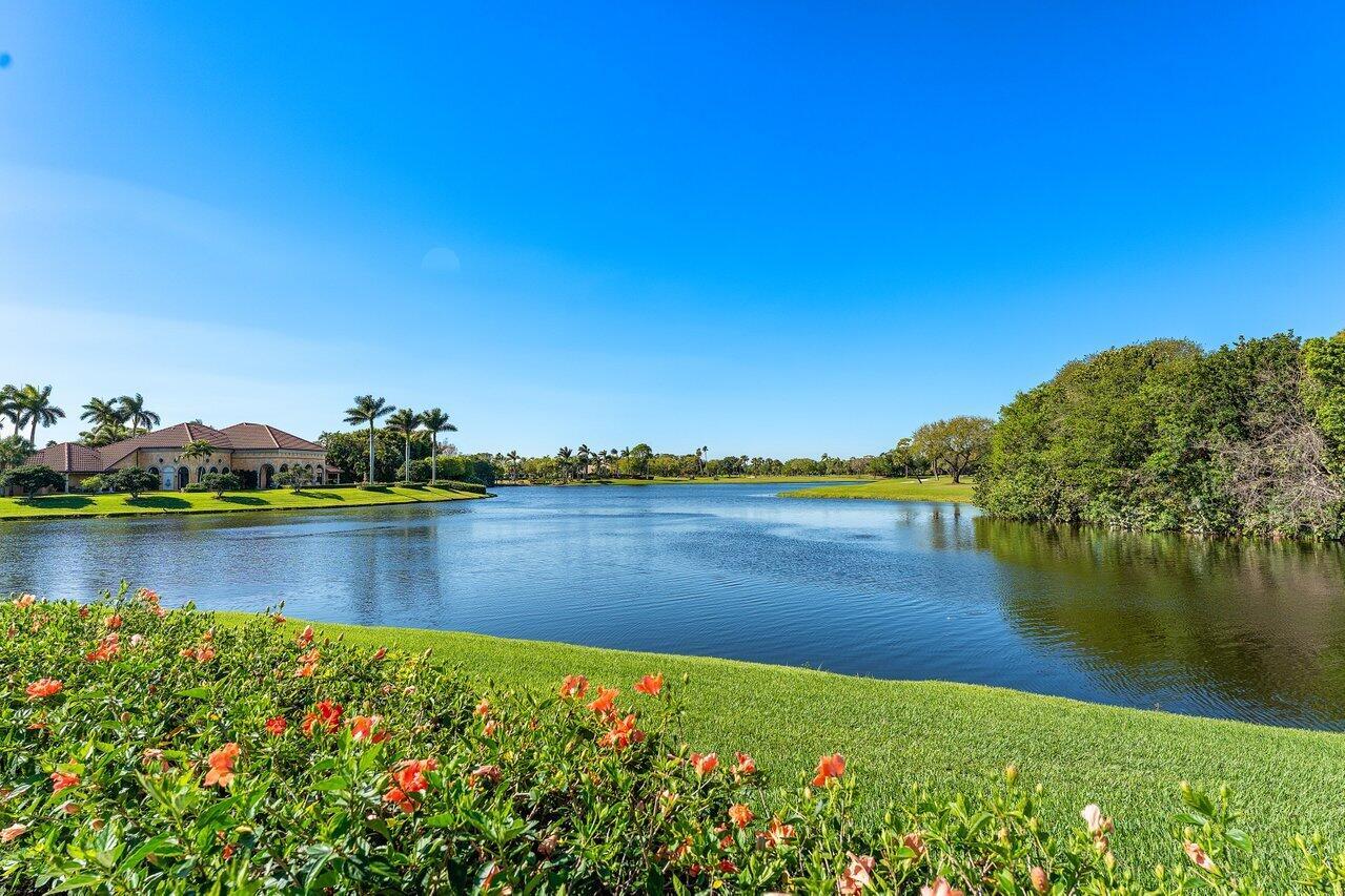 Image to showcase the property located at 3181 Miro Drive N