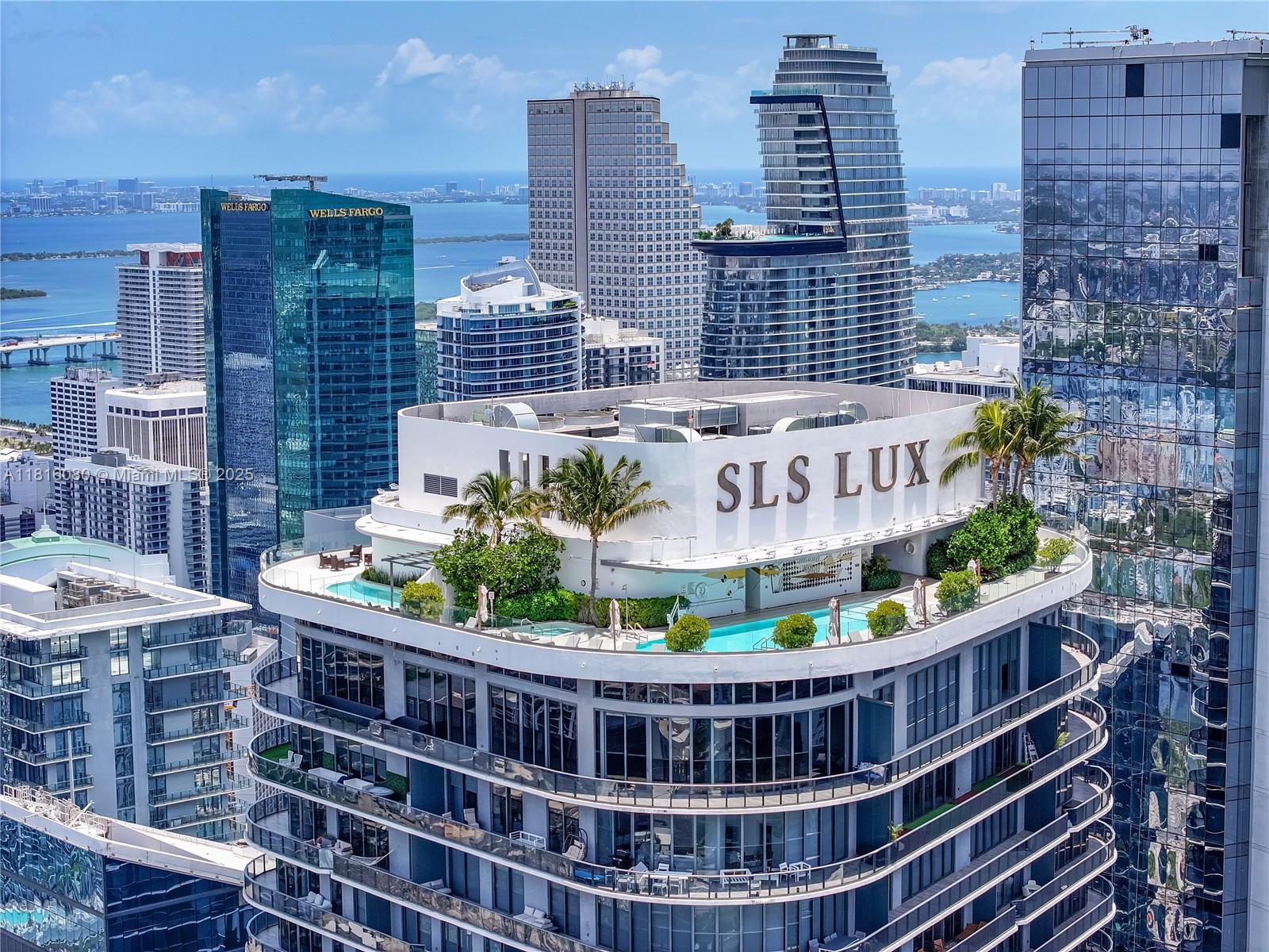 Condo for Sale in Miami, FL