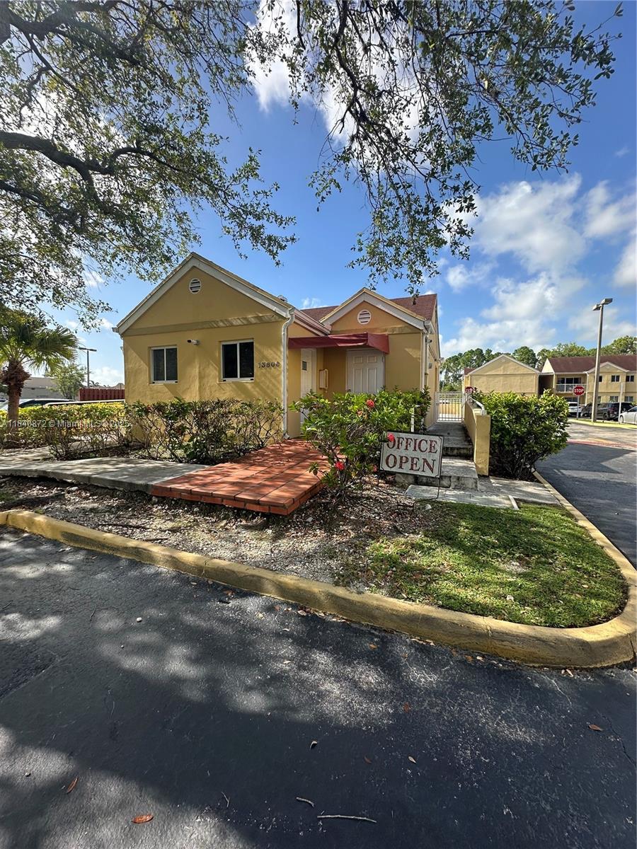 Property photo # 1