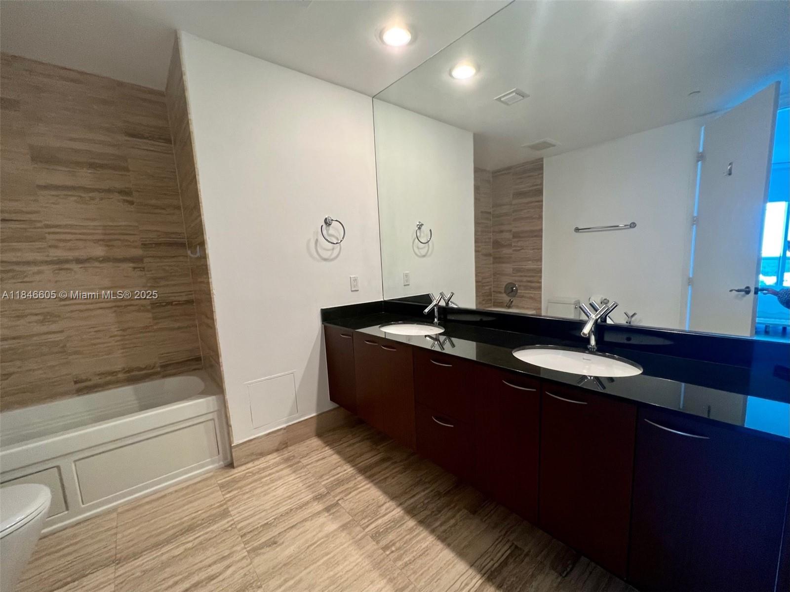 16001 Collins Ave #1605, Sunny Isles Beach FL 33160