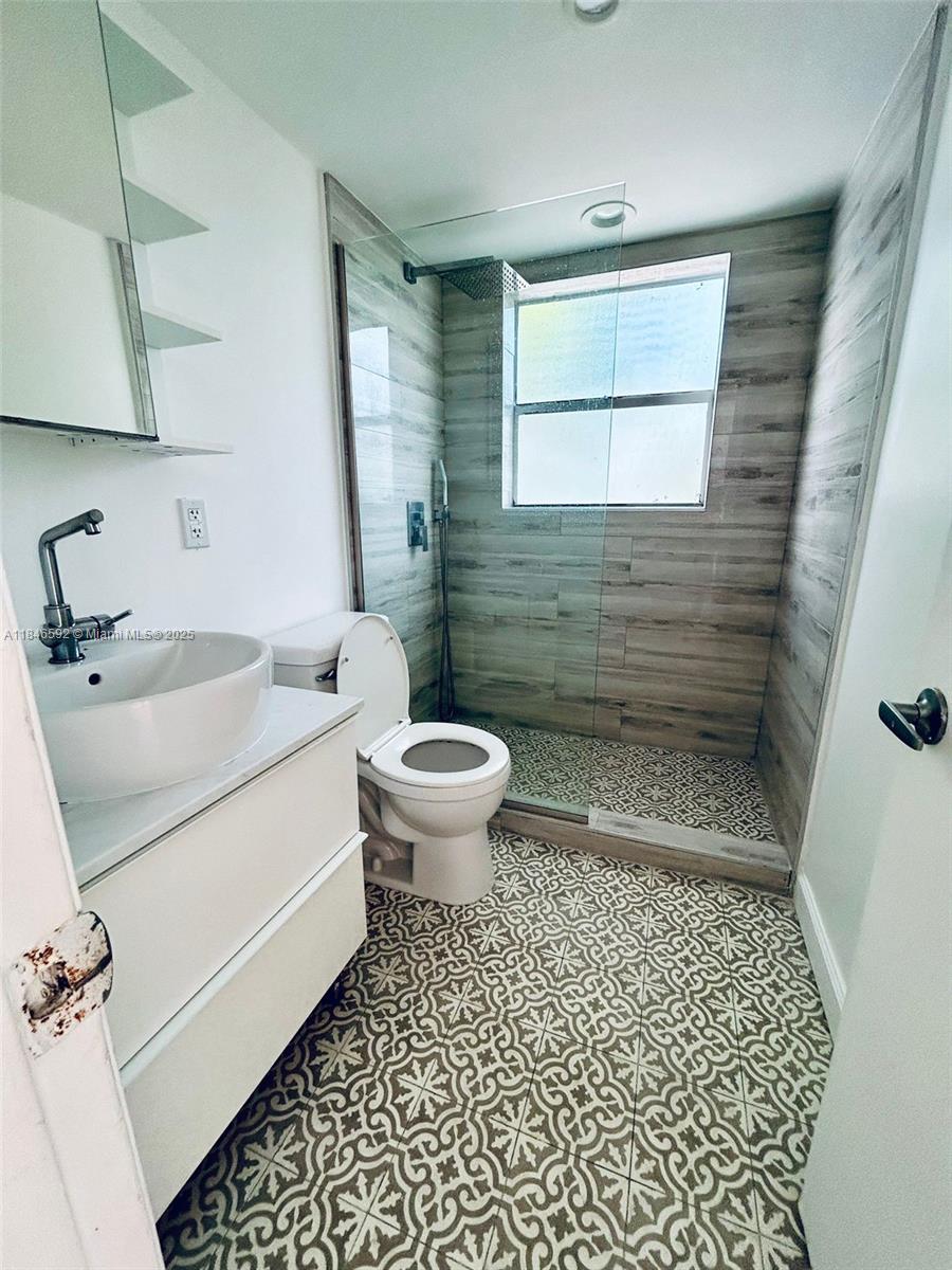 Property photo # 9