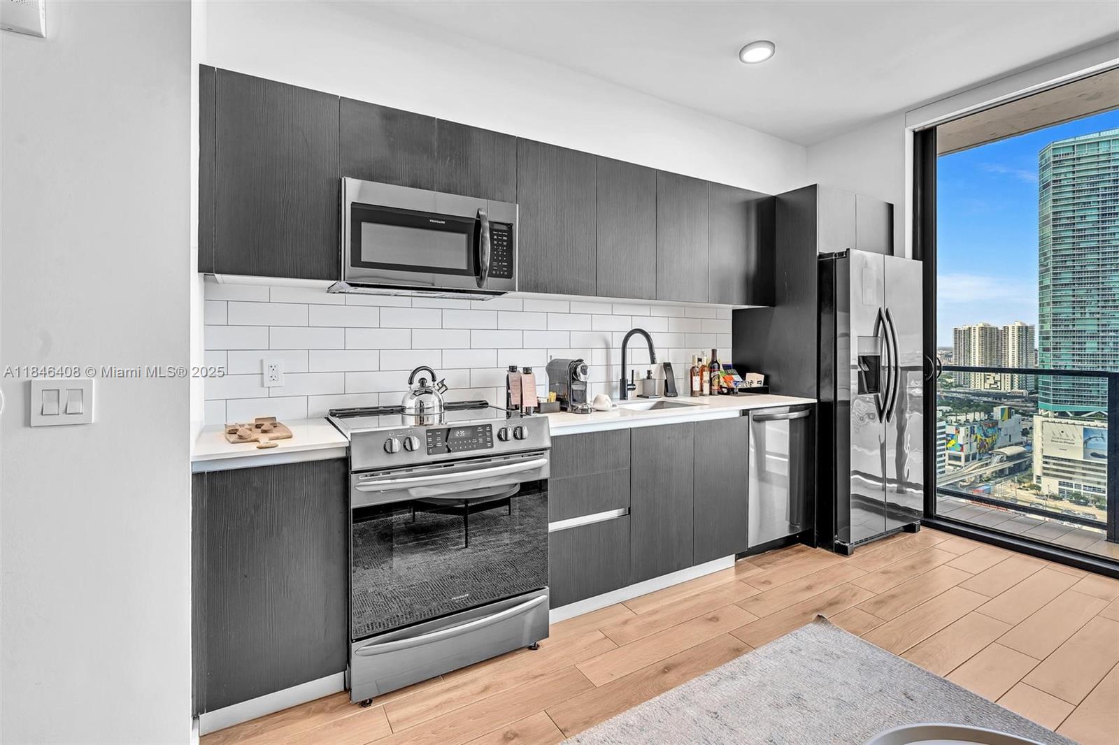 Property photo # 9