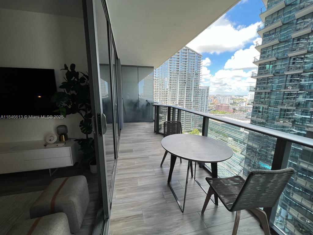 801 S Miami Ave #2806, Miami FL 33130