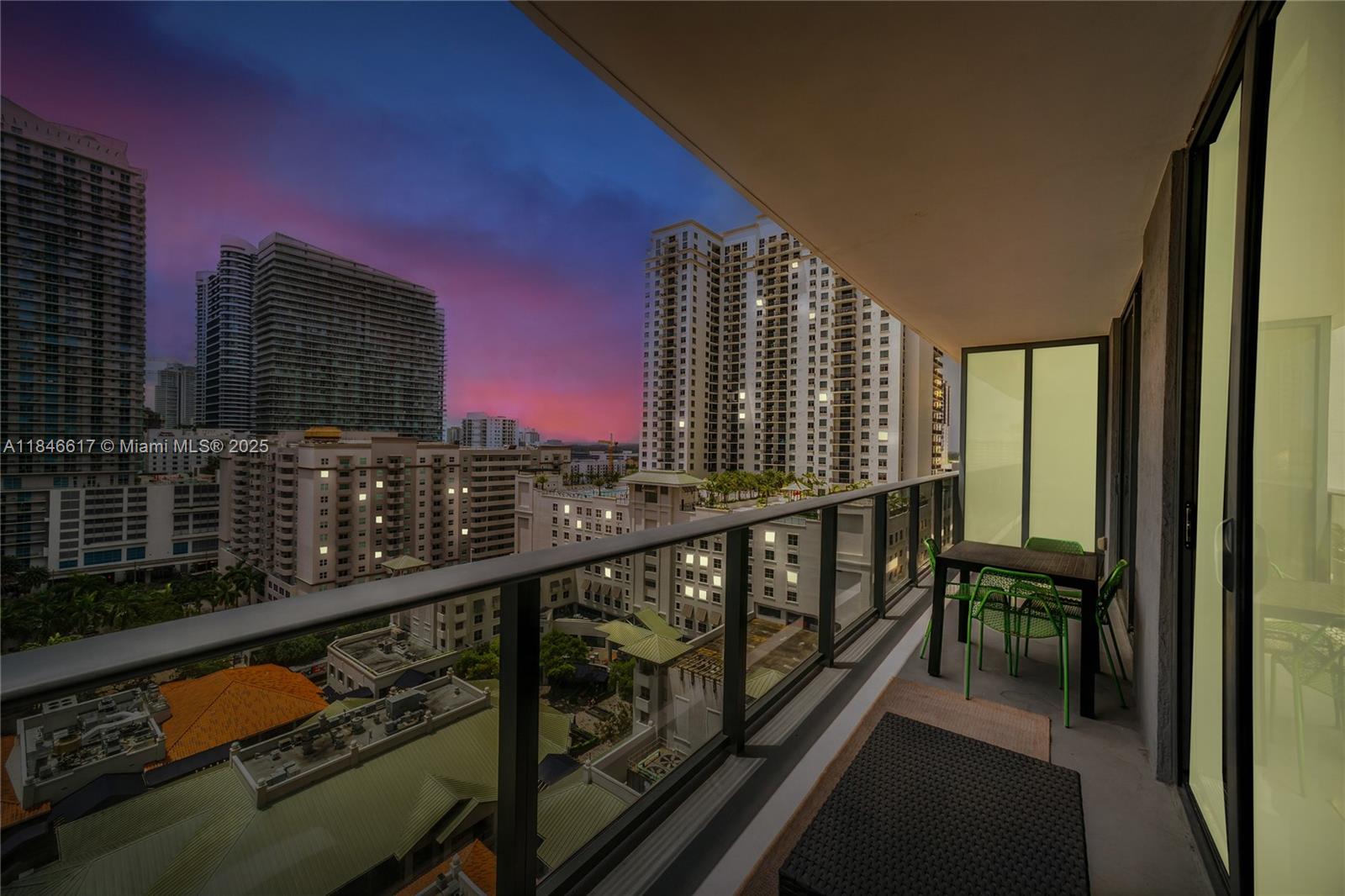 45 SW 9th St #1204, Miami FL 33130