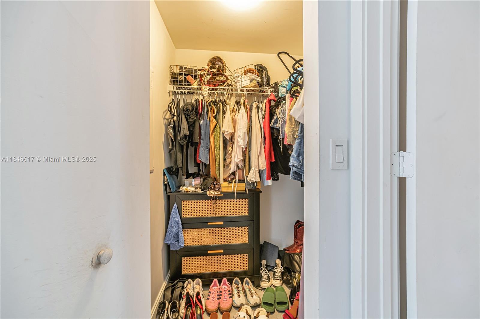 45 SW 9th St #1204, Miami FL 33130