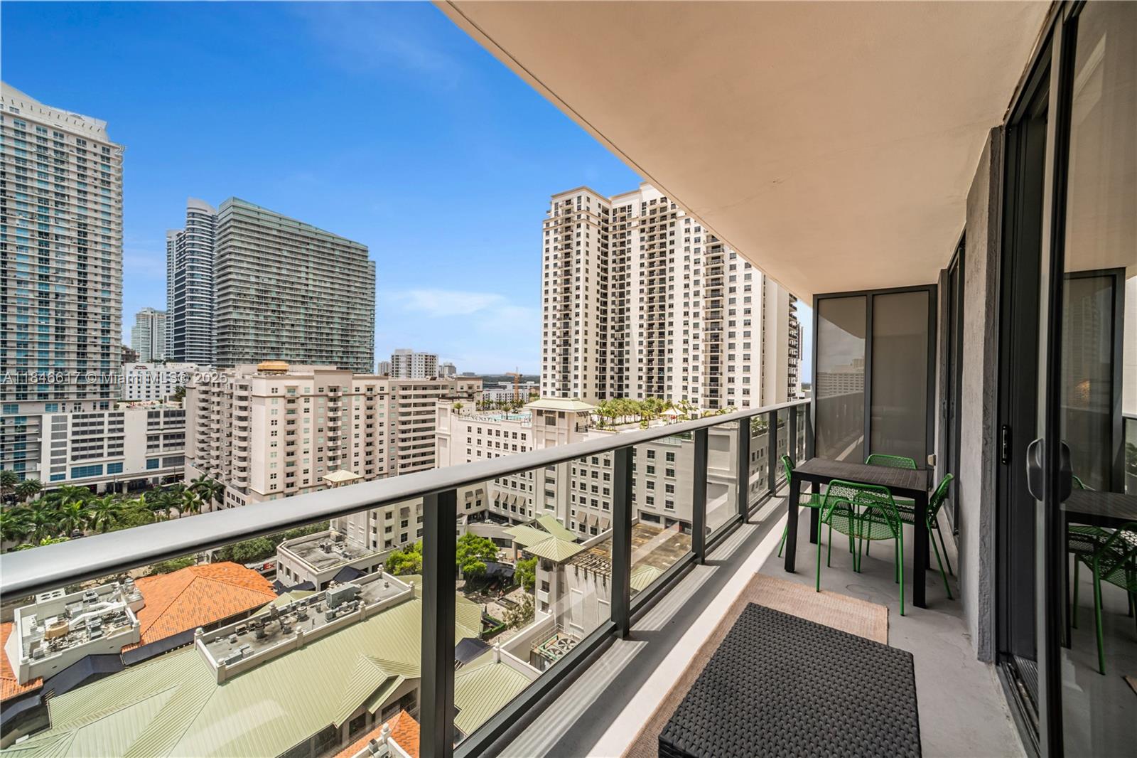 45 SW 9th St #1204, Miami FL 33130