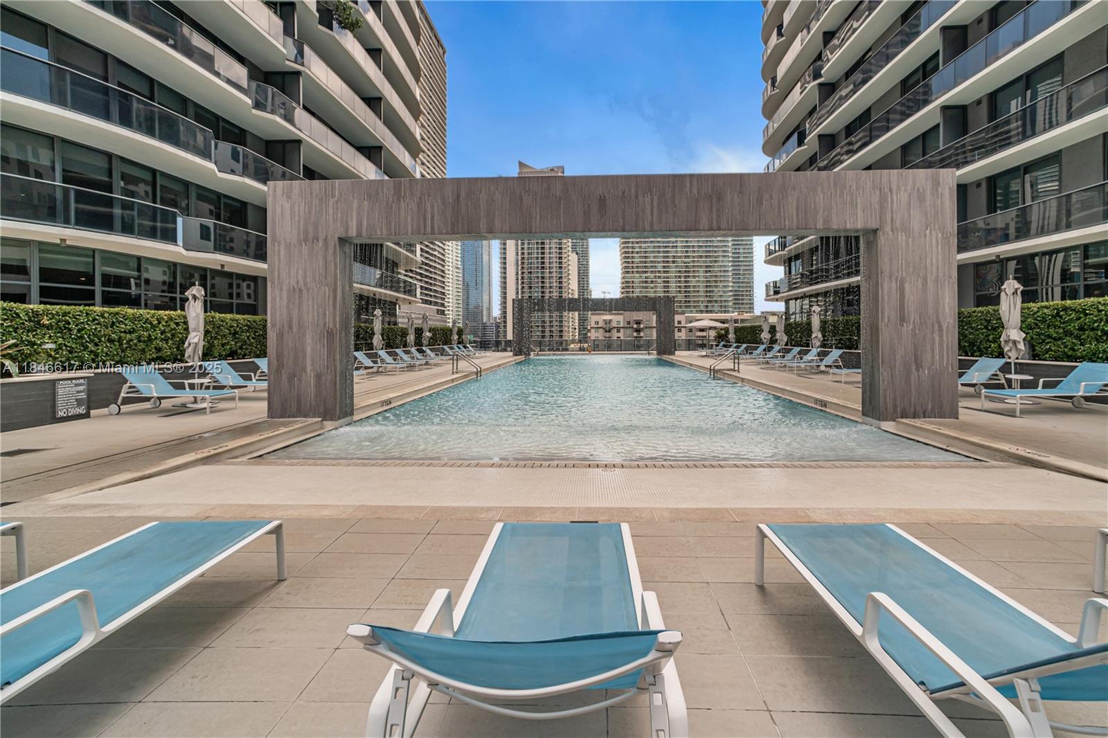 45 SW 9th St #1204, Miami FL 33130