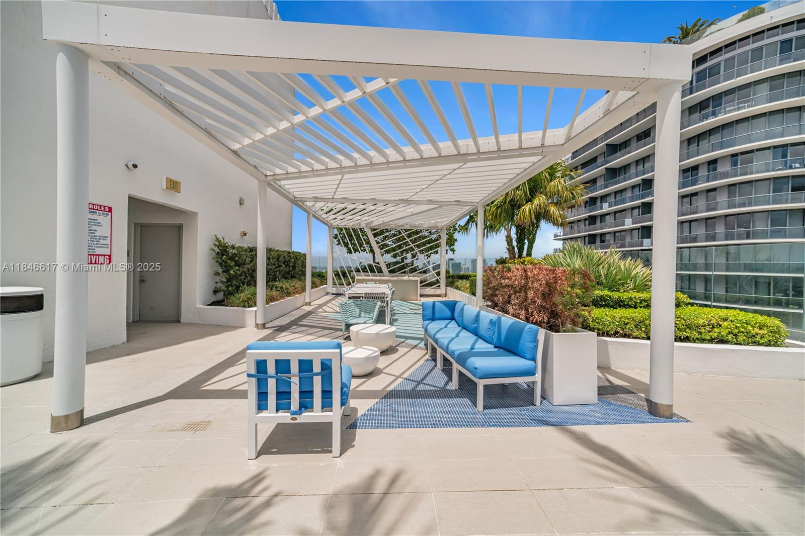 45 SW 9th St #1204, Miami FL 33130