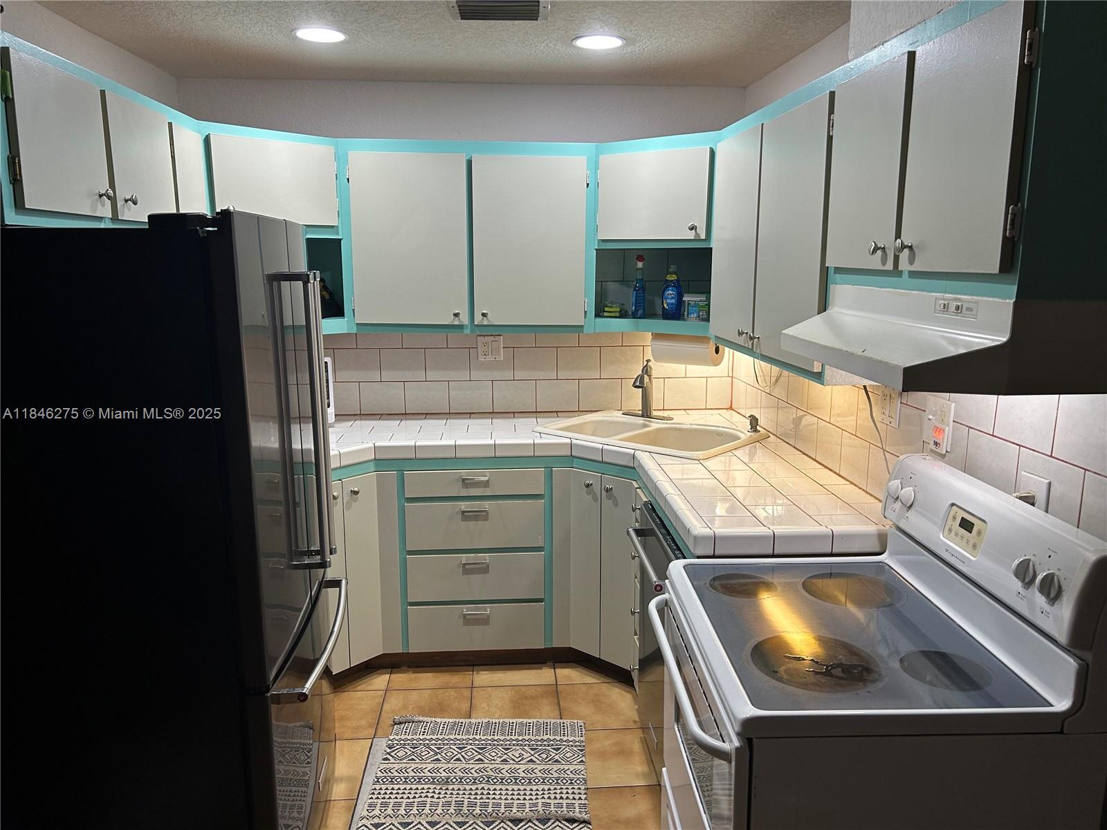 Property photo # 2