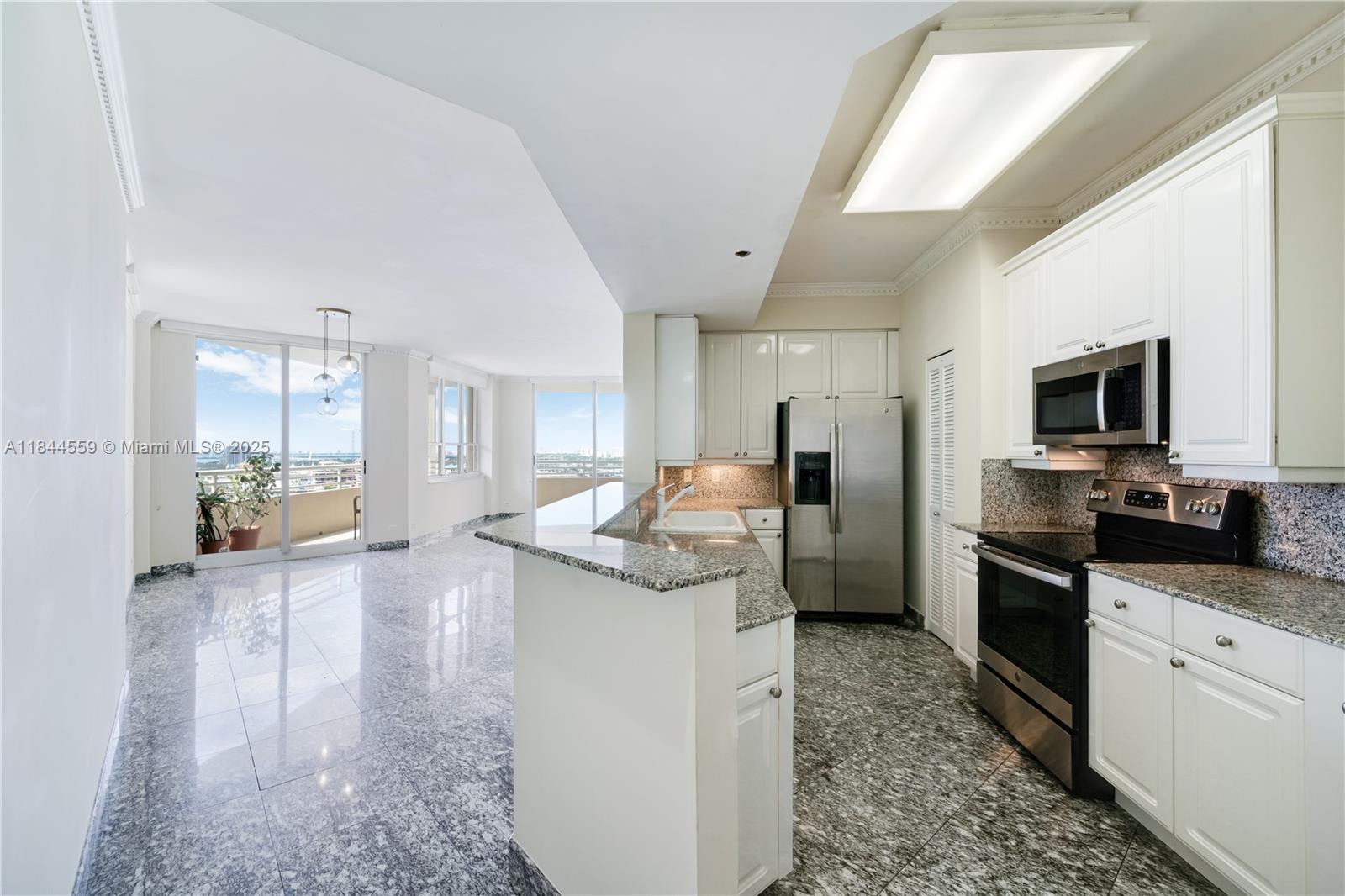 Property photo # 4