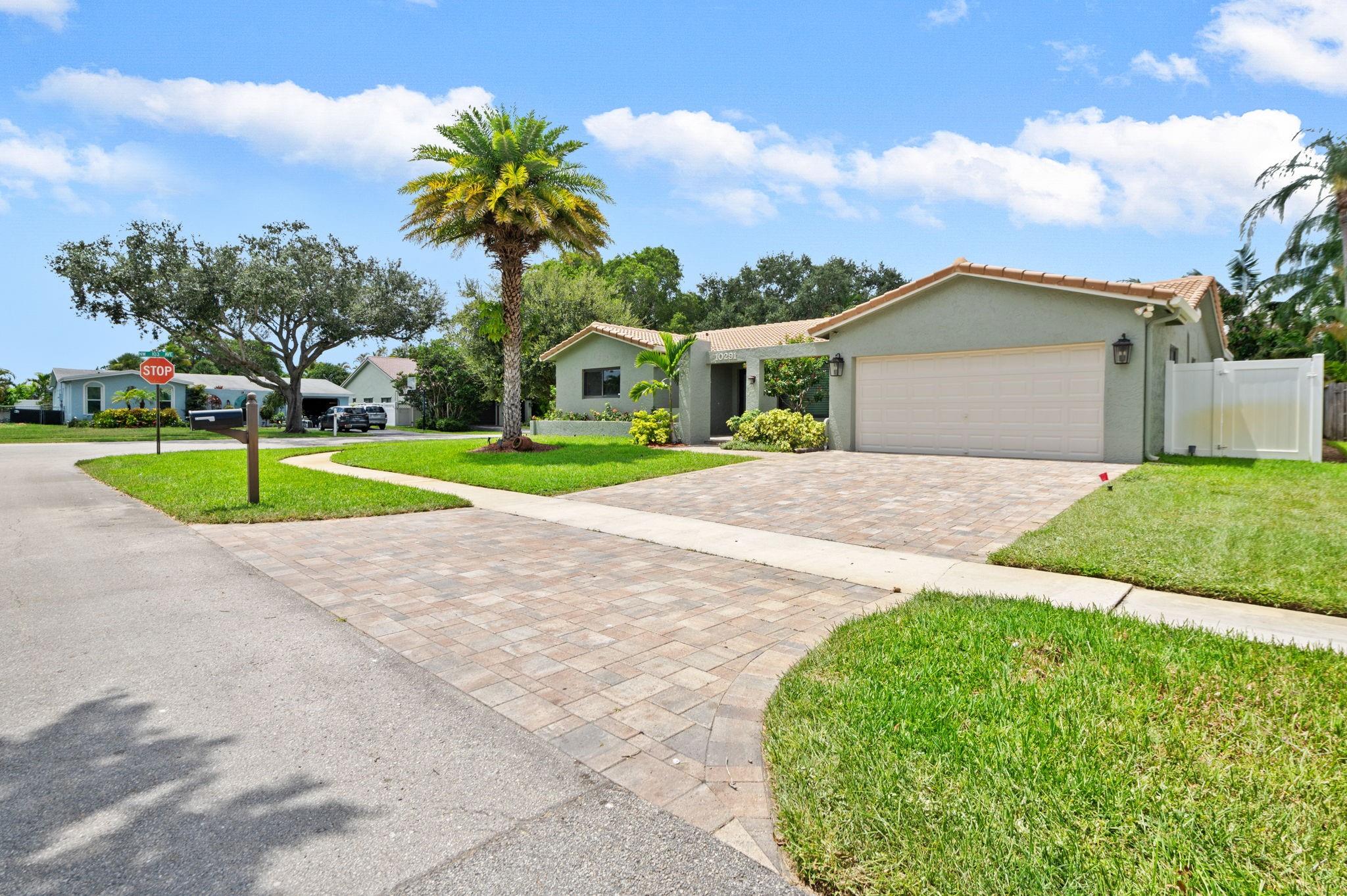 Homes for sale in Plantation, FL | 10291 Nw 3Rd Ct, Plantation, FL 33324 | MLS# F10515893