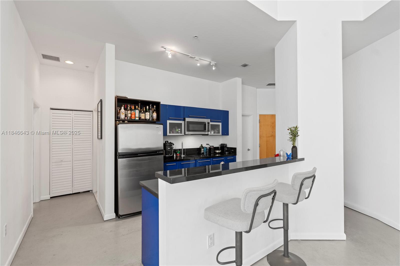 Property photo # 4