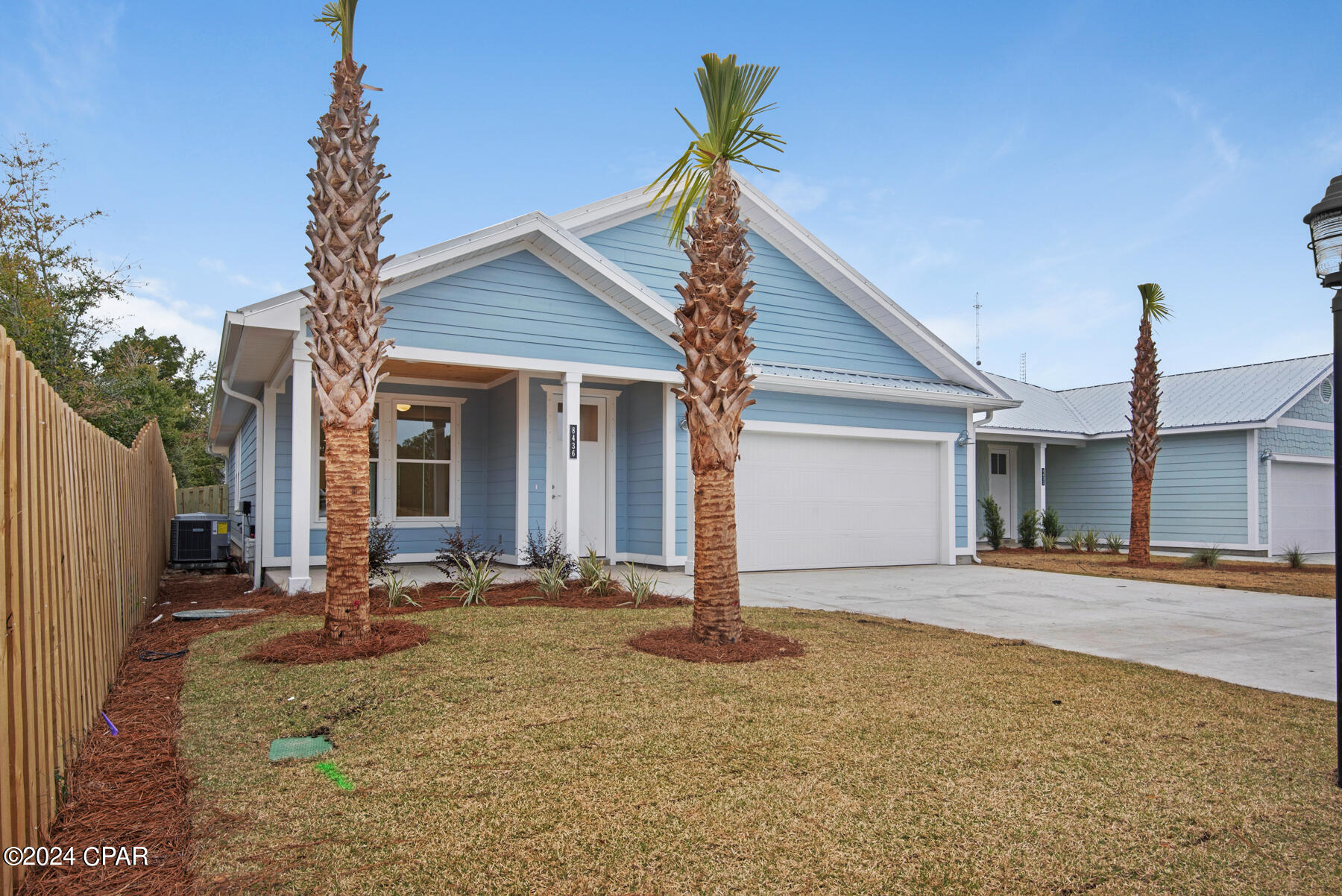 Image 2 For 8432 Warner Place