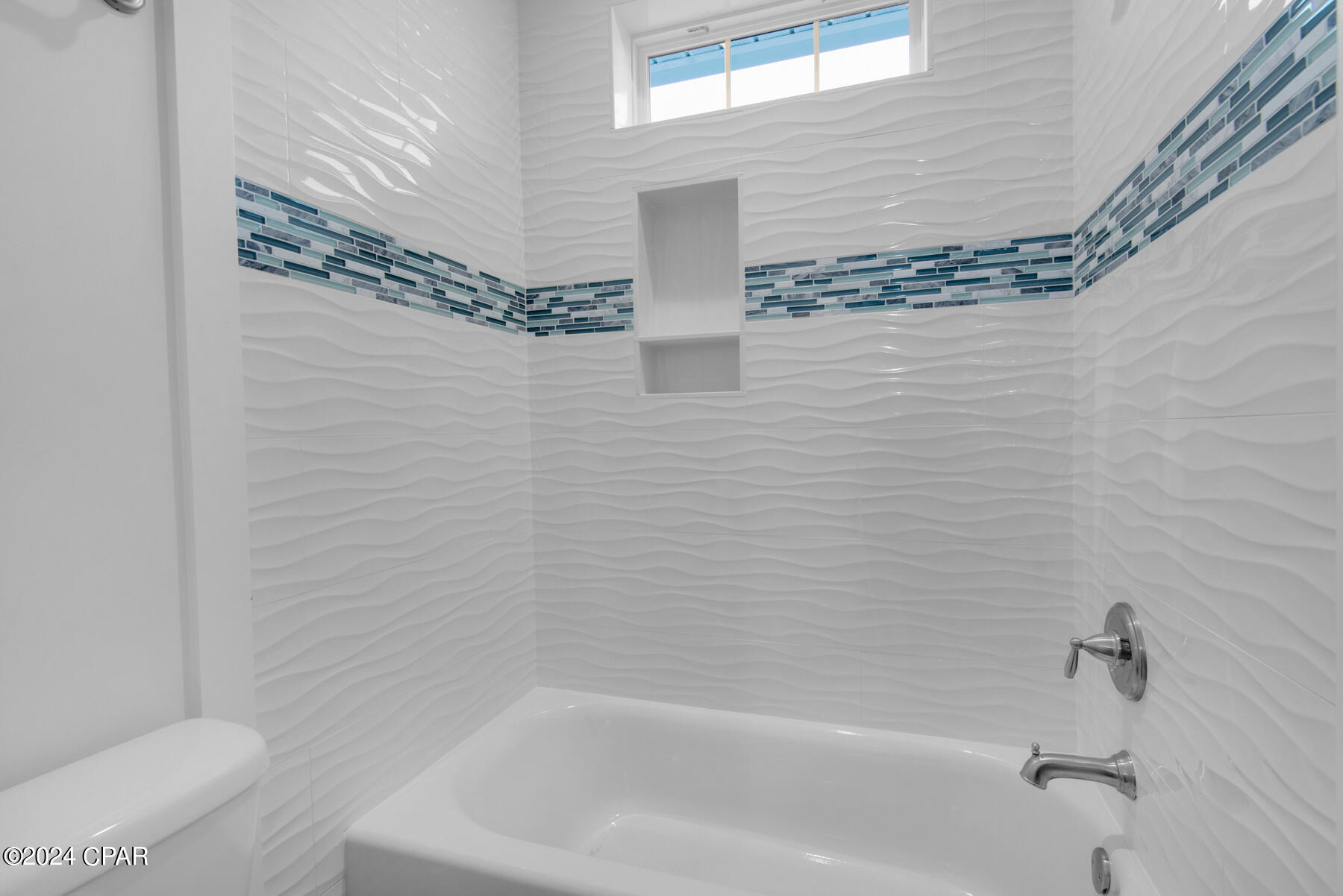 Image 20 For 8432 Warner Place