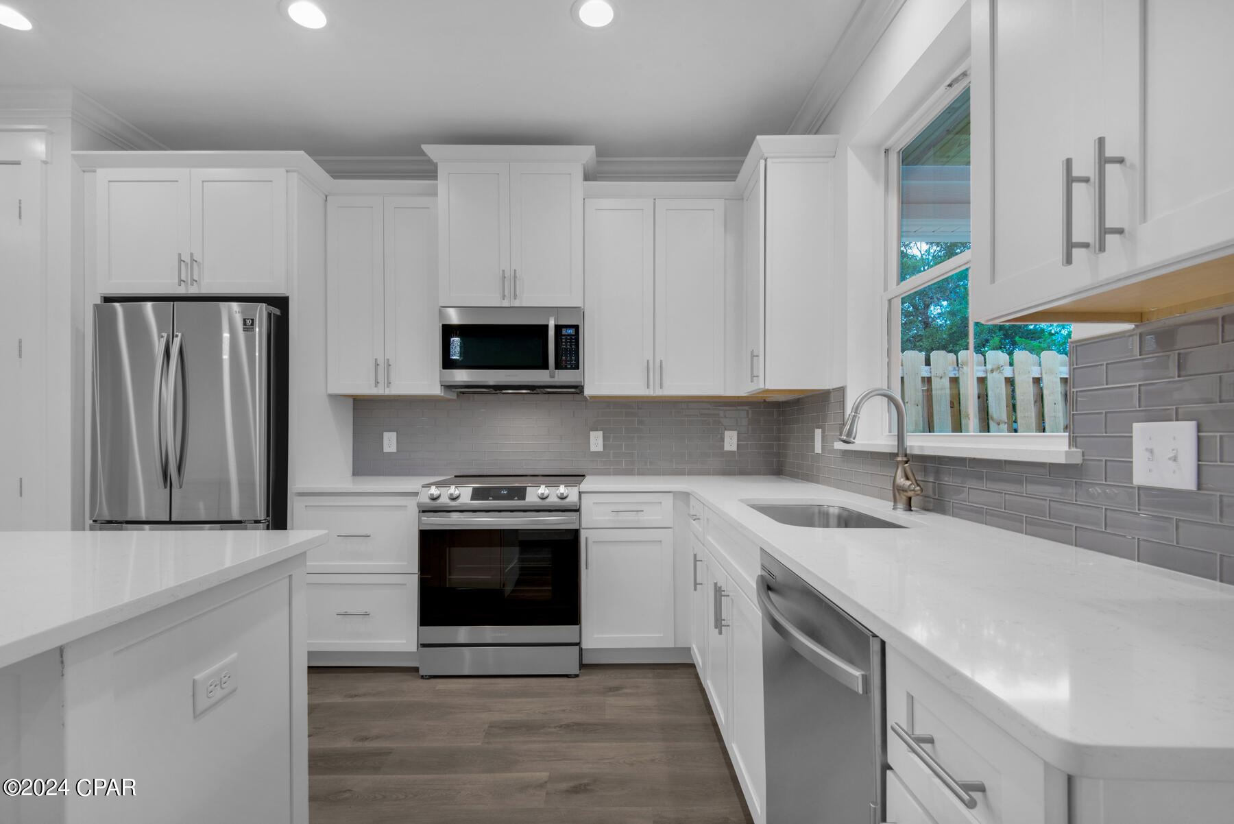 Image 6 For 8432 Warner Place