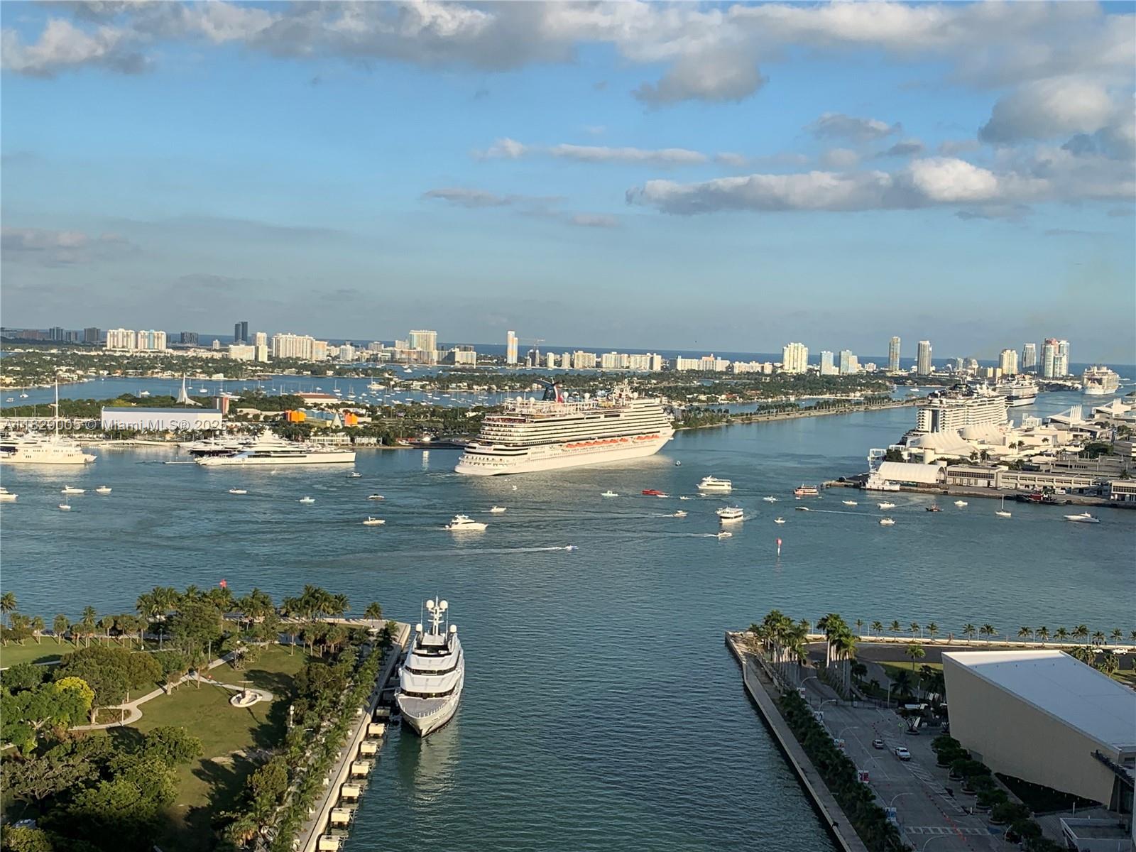 888 Biscayne Blvd #2910, Miami FL 33132