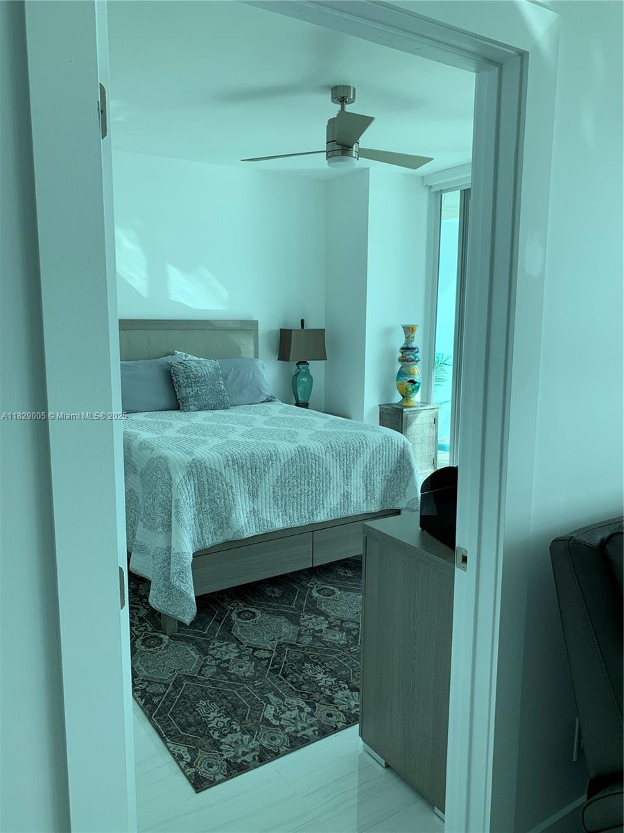 888 Biscayne Blvd #2910, Miami FL 33132