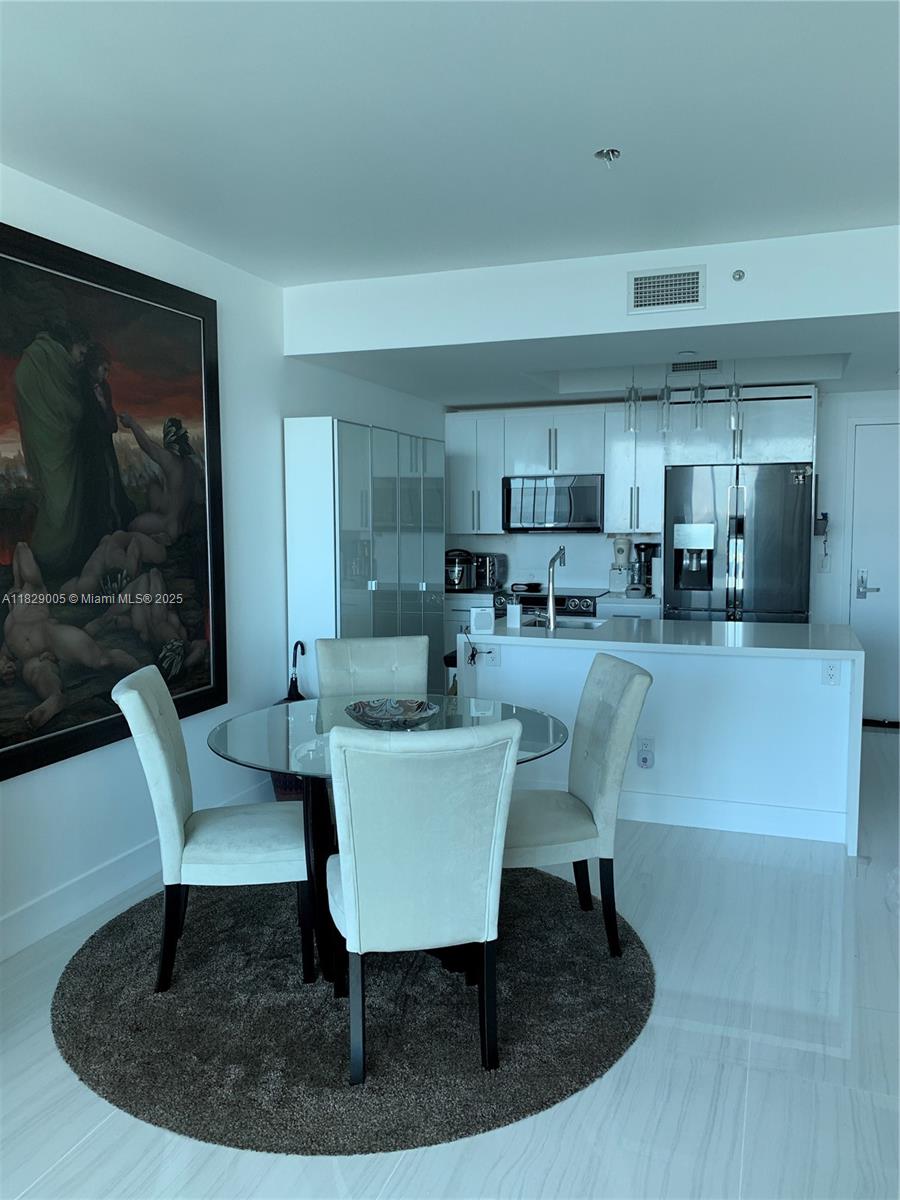 888 Biscayne Blvd #2910, Miami FL 33132
