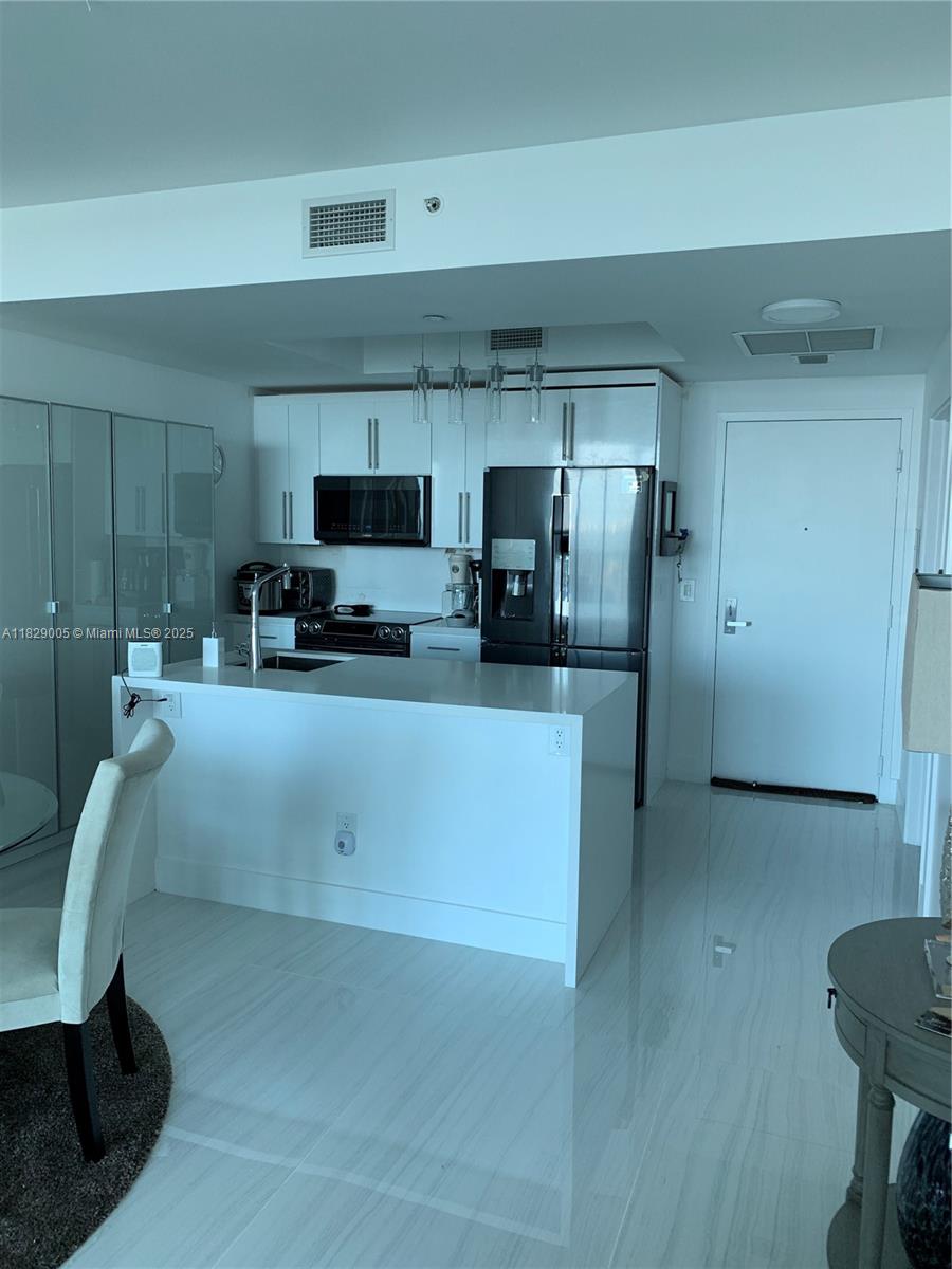 888 Biscayne Blvd #2910, Miami FL 33132