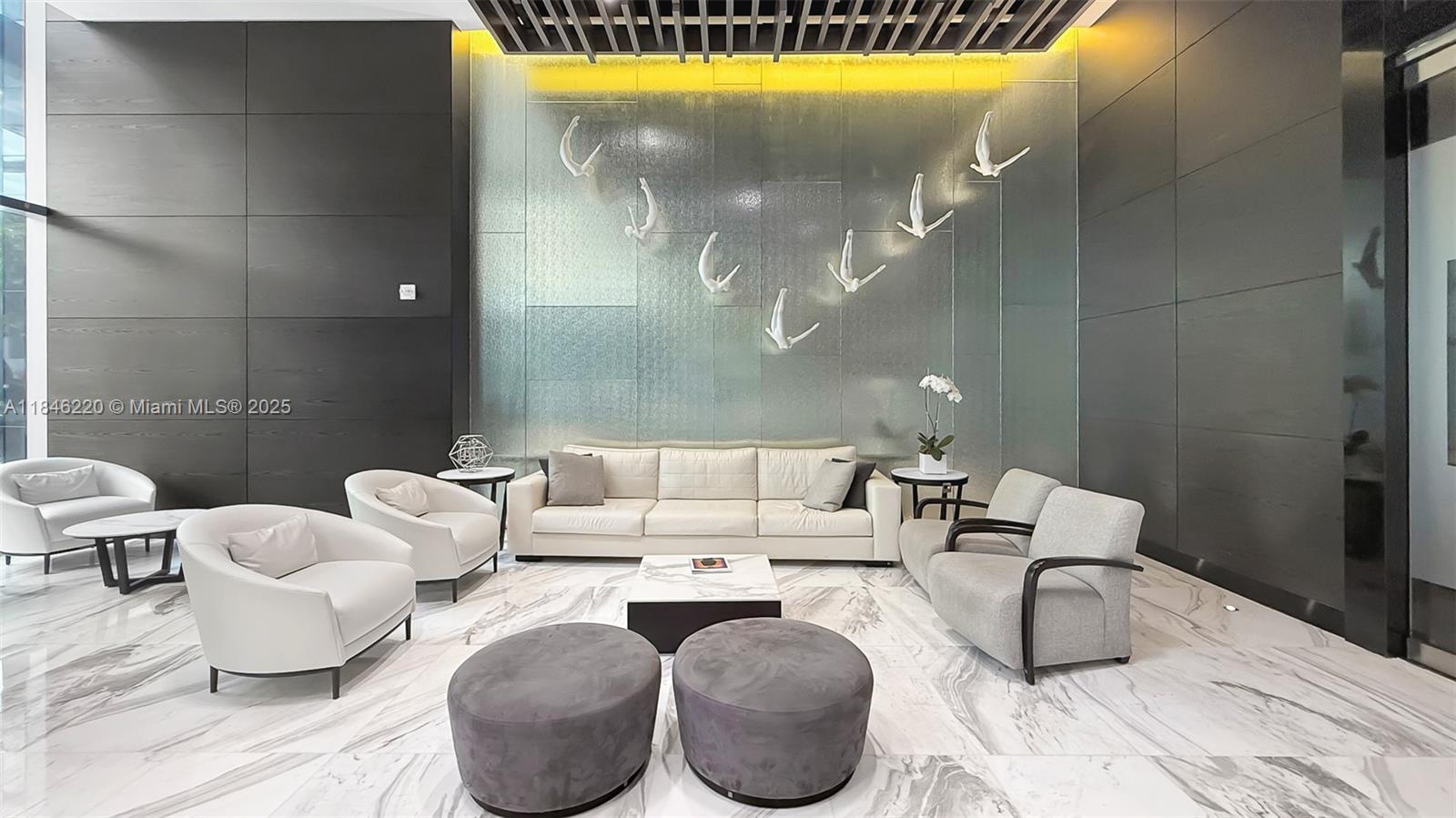 Apartamento à Venda em Miami, FL