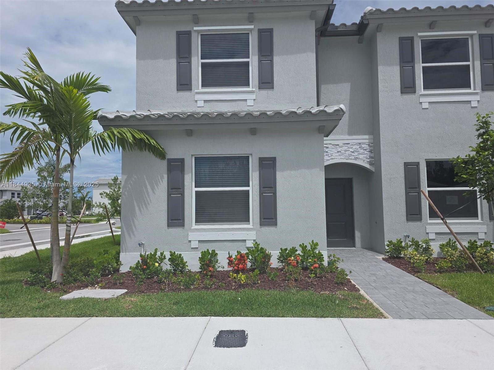 Property photo # 0