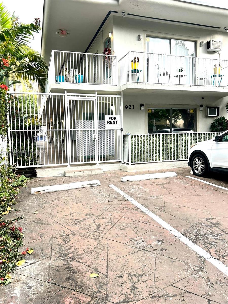 Property photo # 0