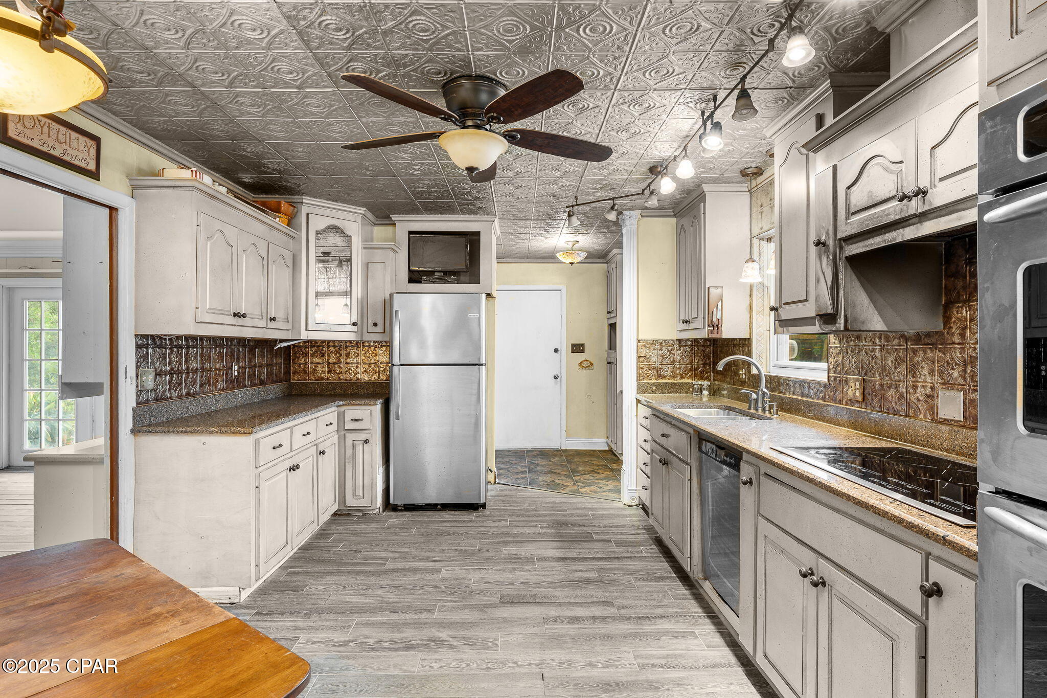 Image 12 For 904 Buena Vista Boulevard