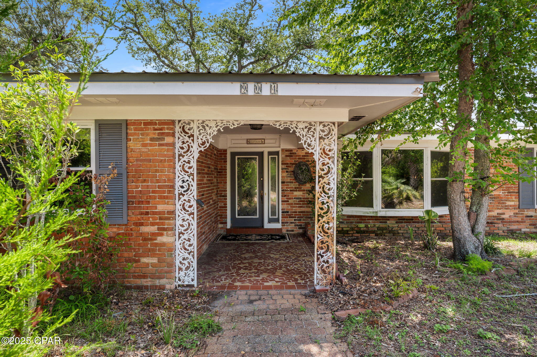 Image 2 For 904 Buena Vista Boulevard