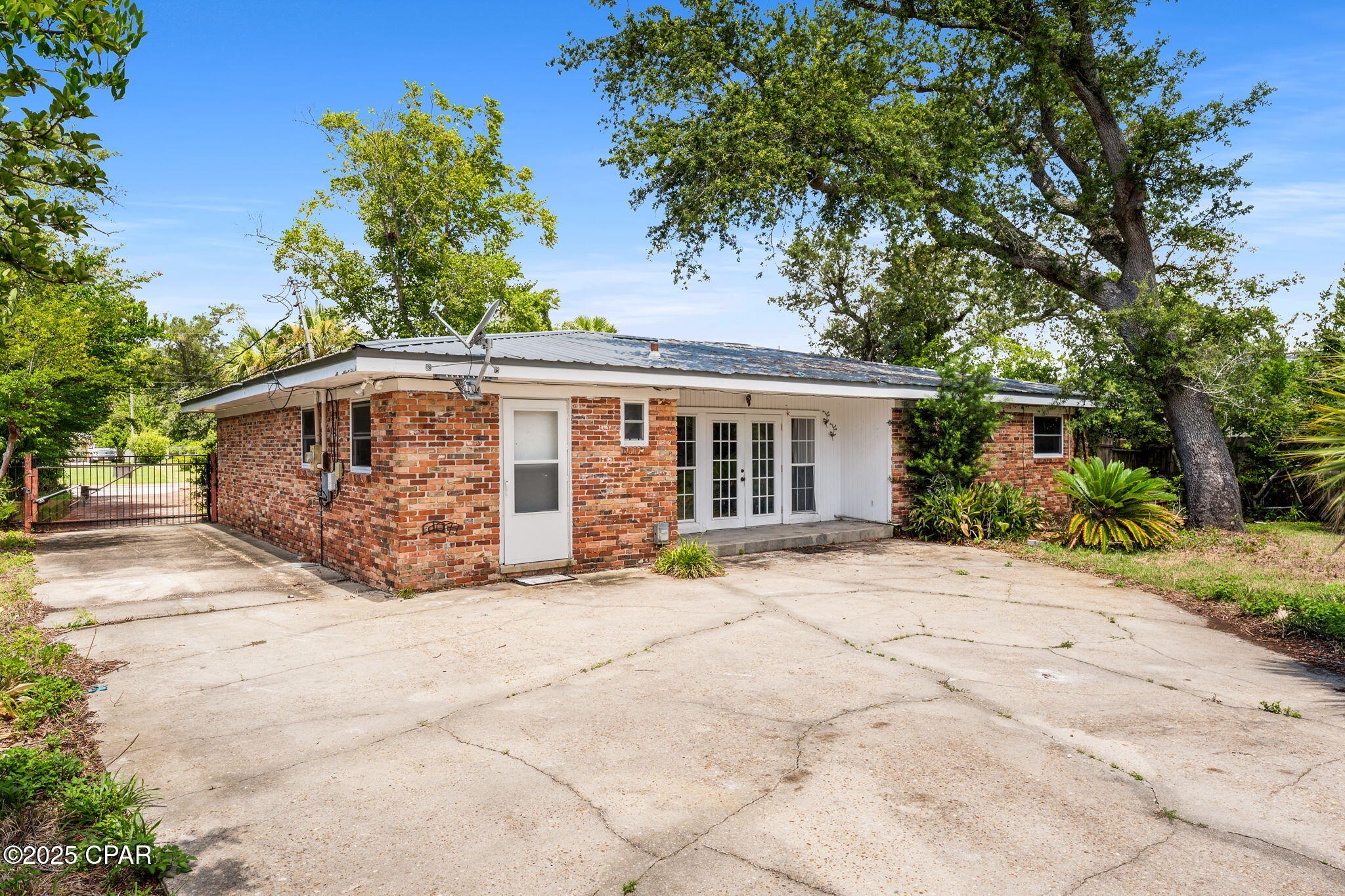 Image 32 For 904 Buena Vista Boulevard