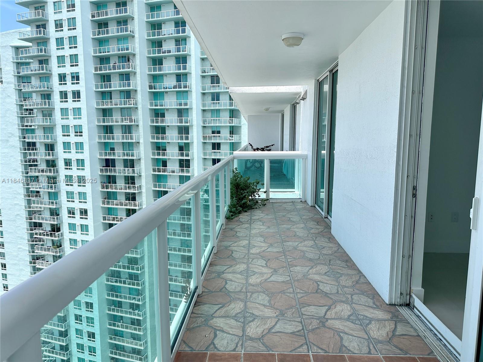 1800 N Bayshore Dr #4102, Miami FL 33132