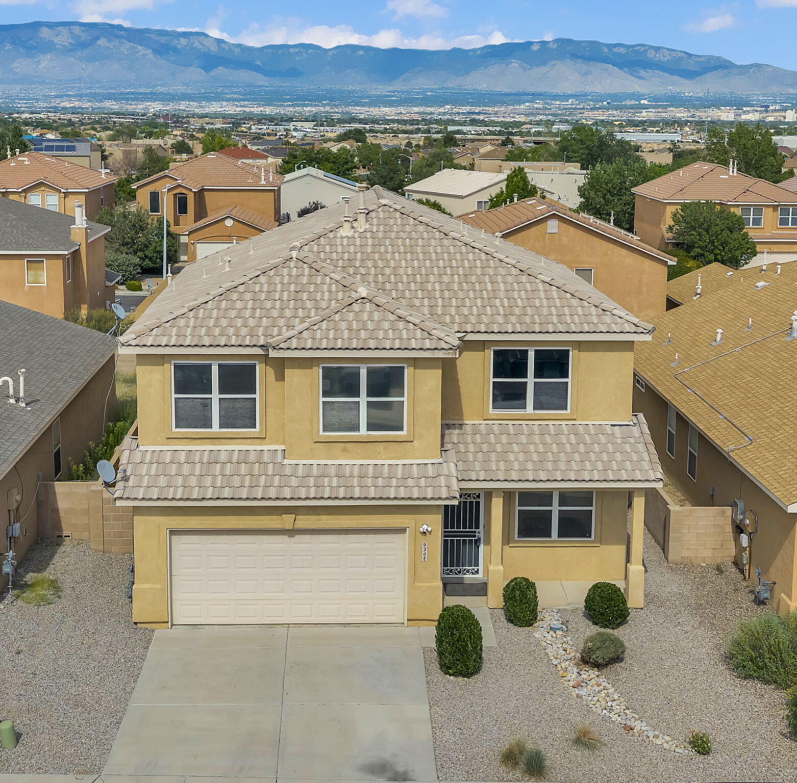Bright & Spacious Home with Sandia Views!This home has high ceilings and natural light. 4 bedrooms 3 bathrooms . Upstairs loft with Sandia views. Master suite features a garden tub, separate shower, and walk-in closet with extra shelving. Kitchen offers stainless steel appliances, pantry, and plenty of cabinets. Landscaped front and backyard with patio. Easy I-40 access, close to base, labs, and downtown. Don't miss this one!