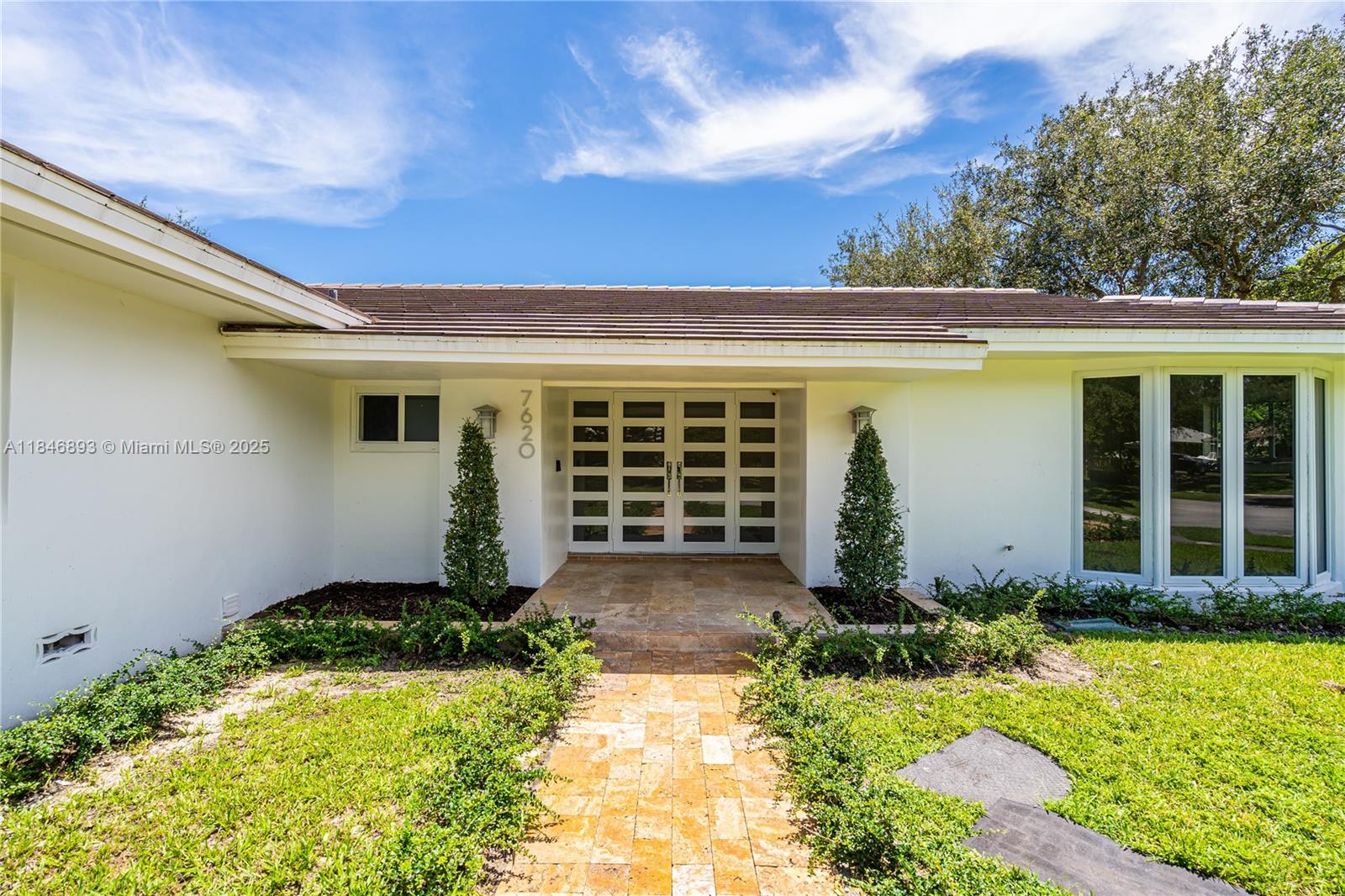 Impeccable 3 bedroom 2 bathroom home in Palmetto Bay. this beautiful home features an spacious kitchen with quartz countertop, newer appliances, hurricane impact windows, new AC unit, porcelain floors all throughout. great patio area with a pool perfect for entertainment. Don't miss this opportunity! It is located in a very family oriented neighborhood near parks and excellent schools.