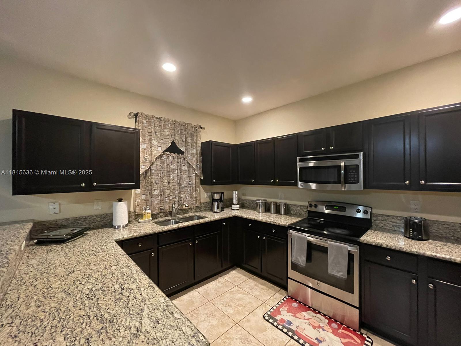 Property photo # 4