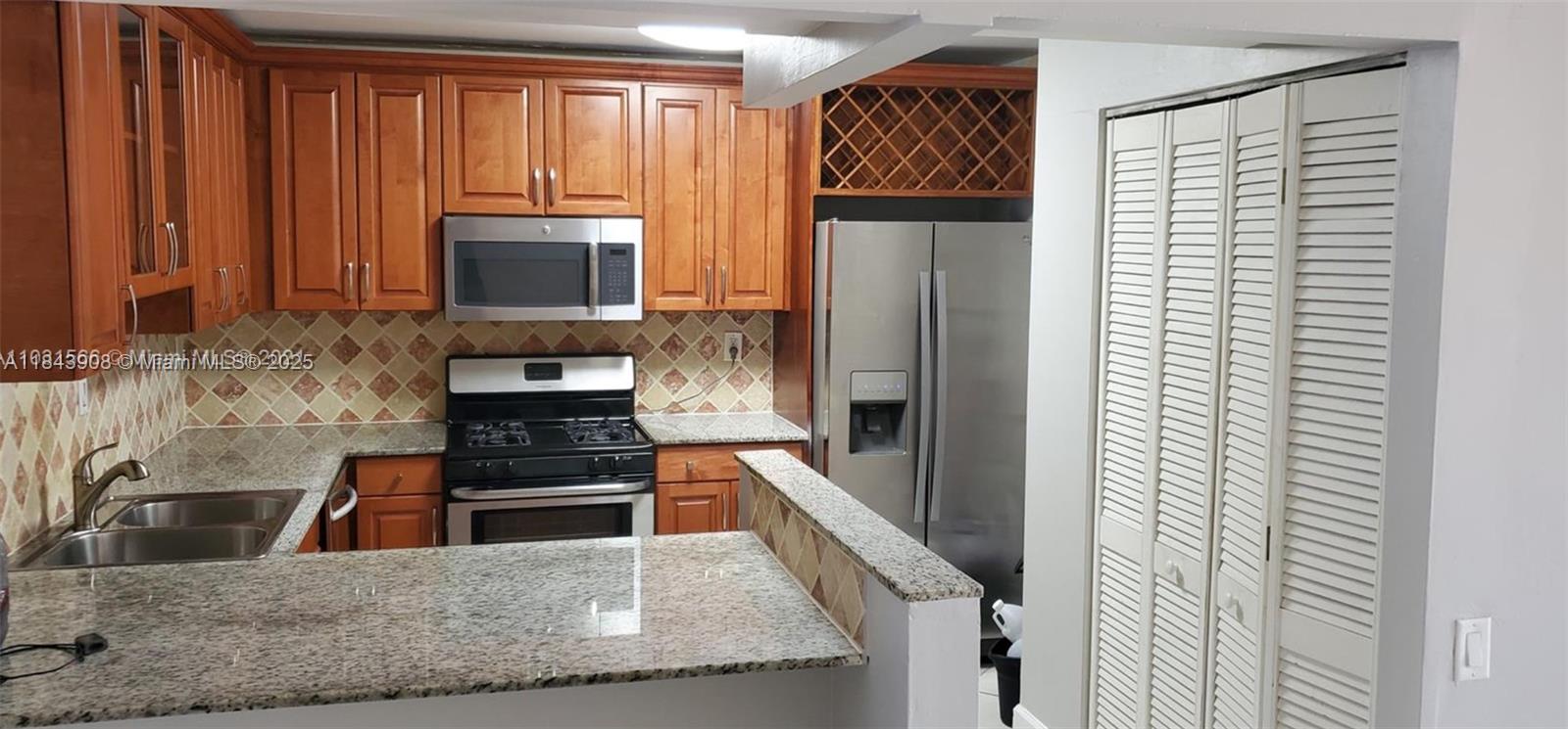 Property photo # 0