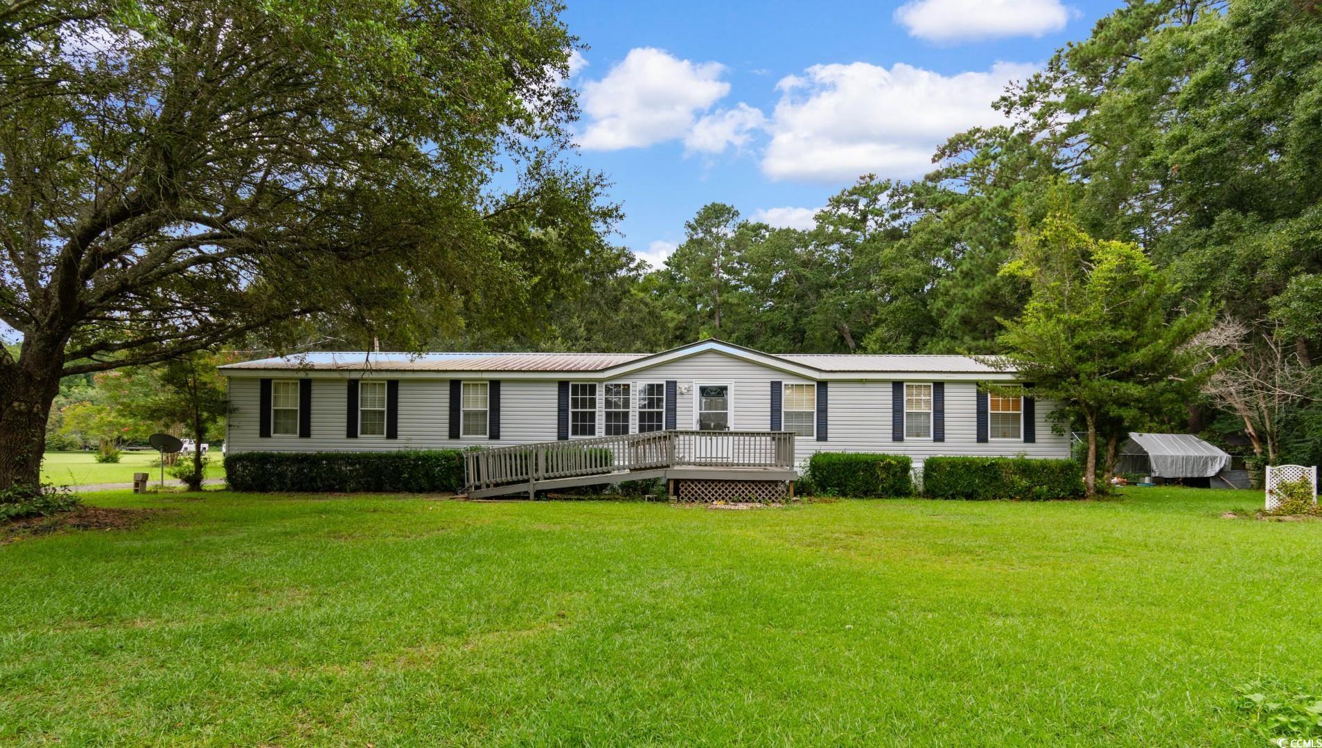 405 Thompson Rd. Hemingway, SC 29554