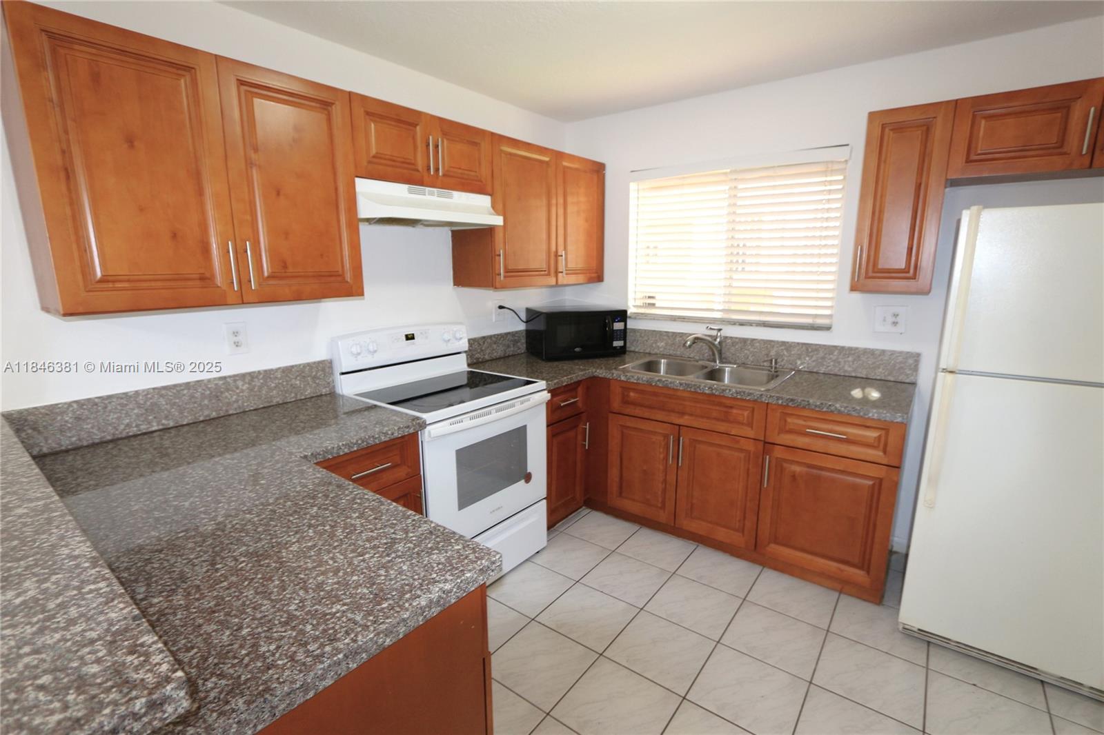Property photo # 9