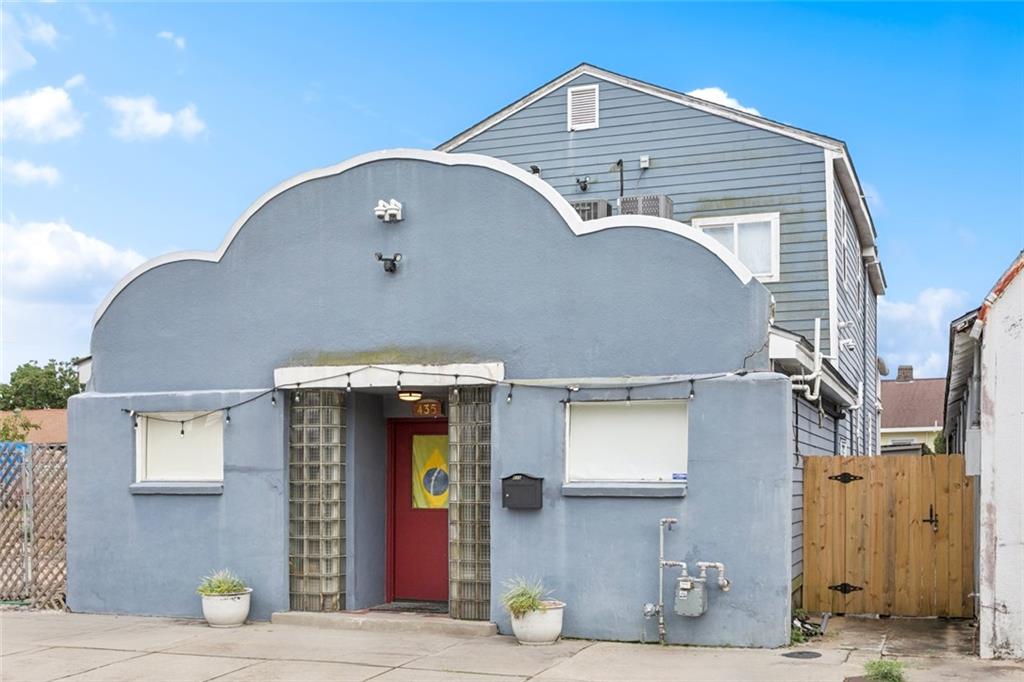435 NEWTON Street