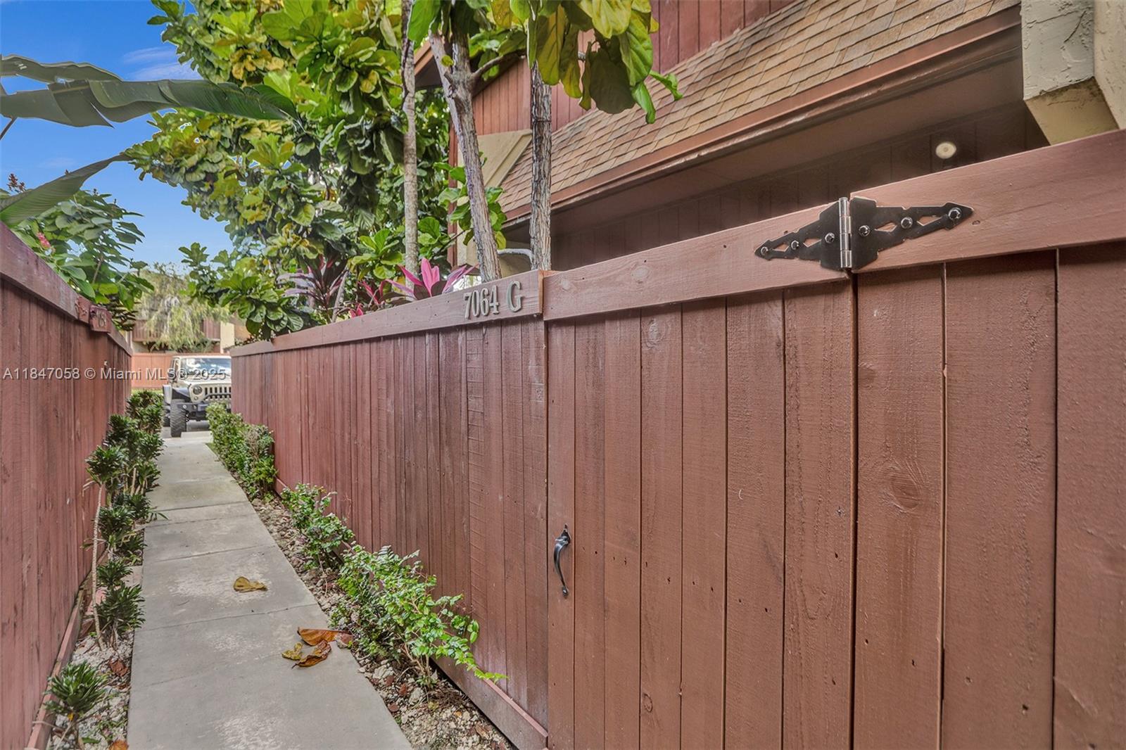Property photo # 4