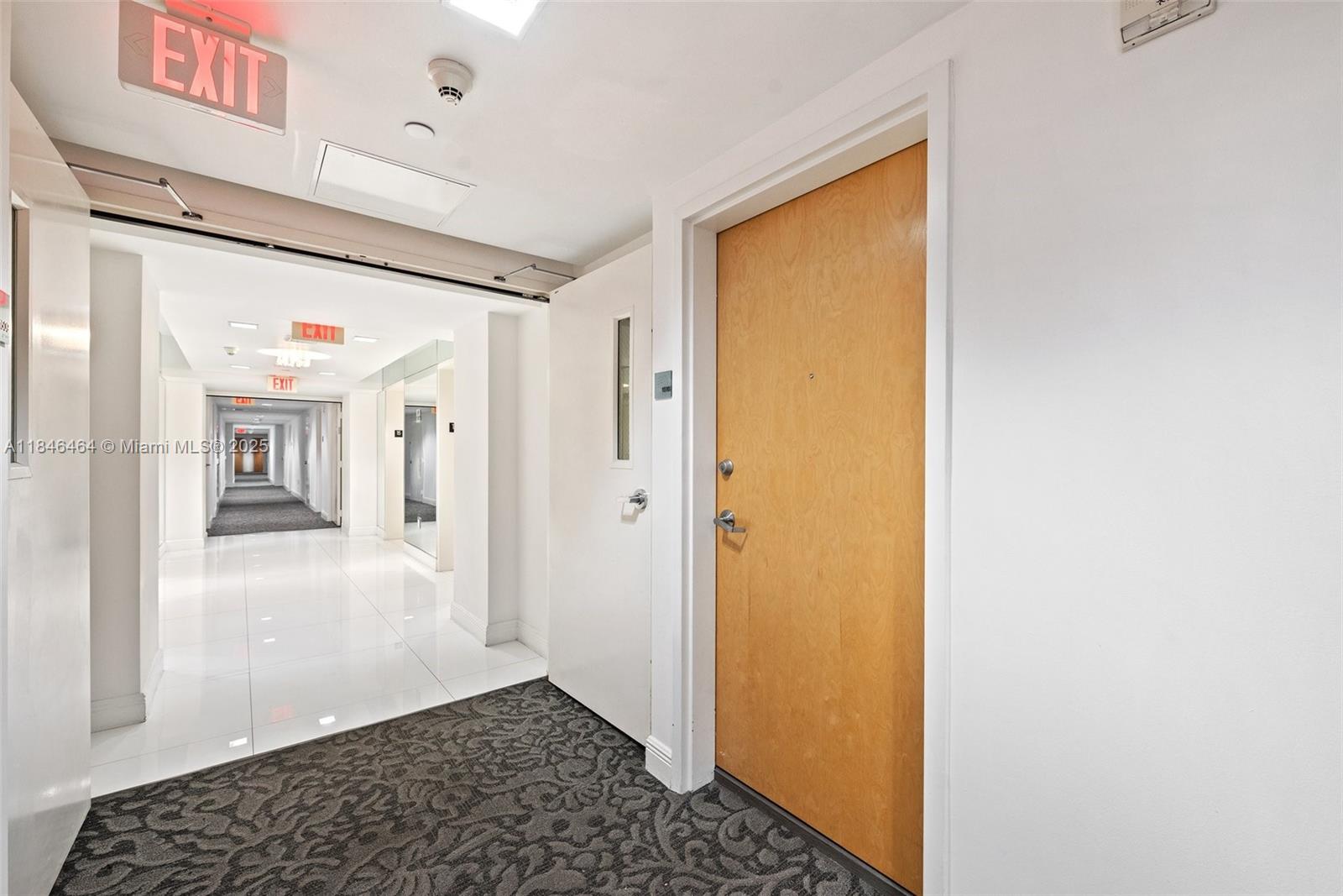 350 S Miami Ave #1510, Miami FL 33130