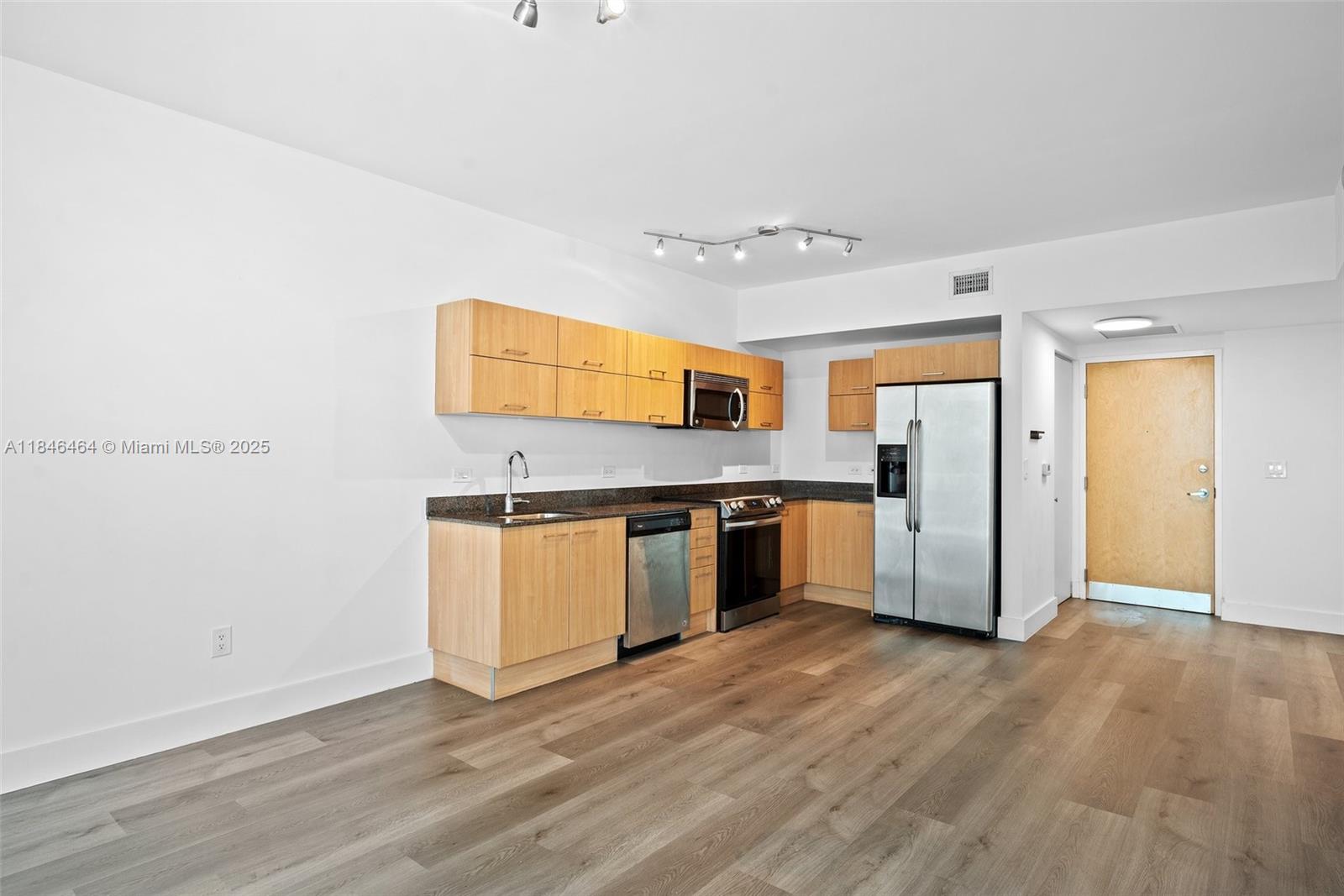 350 S Miami Ave #1510, Miami FL 33130