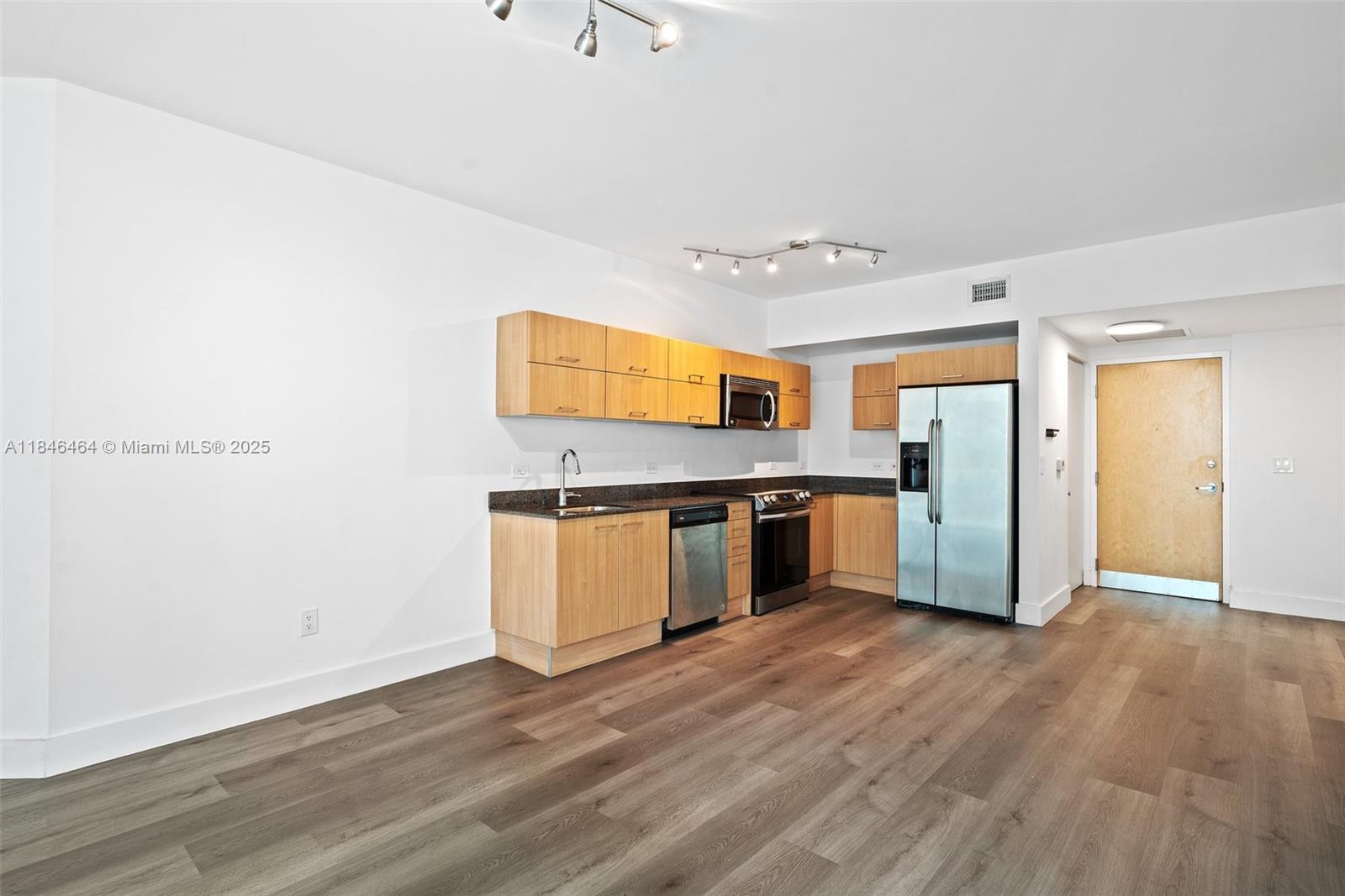 350 S Miami Ave #1510, Miami FL 33130