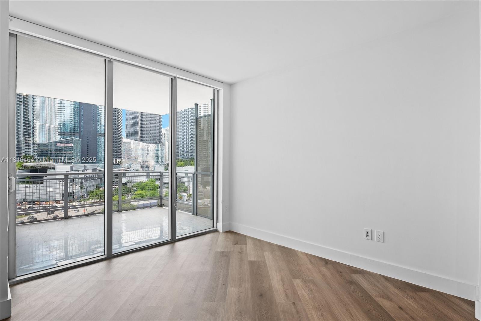 350 S Miami Ave #1510, Miami FL 33130