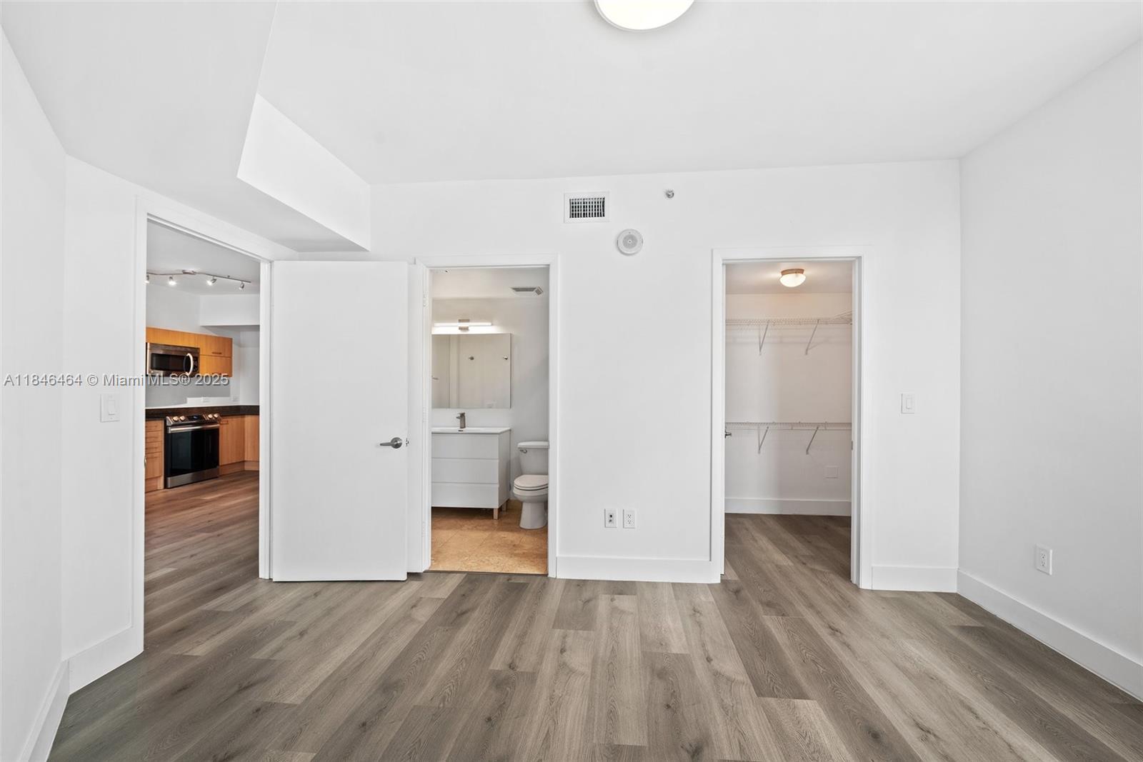 350 S Miami Ave #1510, Miami FL 33130