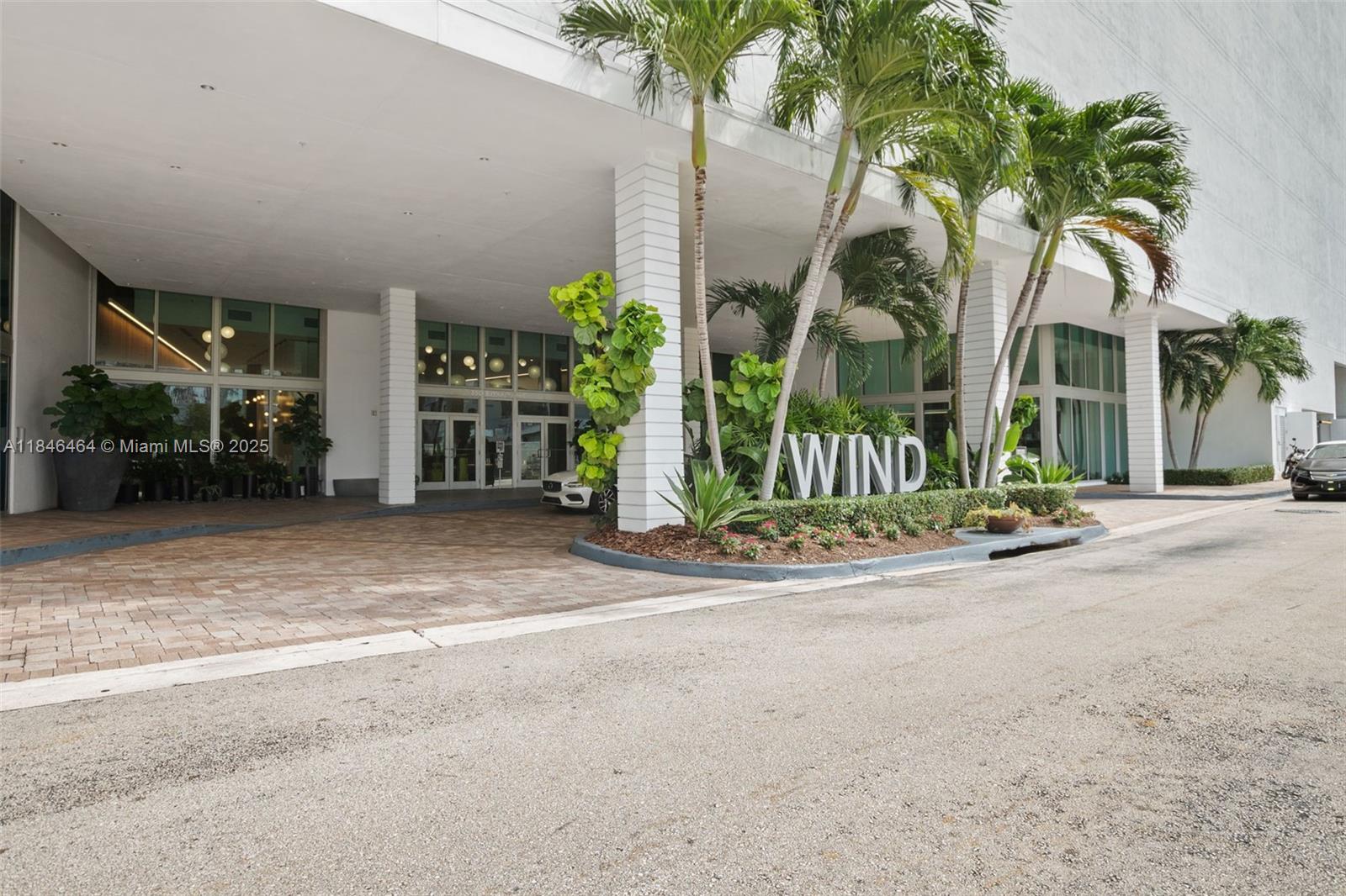 350 S Miami Ave #1510, Miami FL 33130