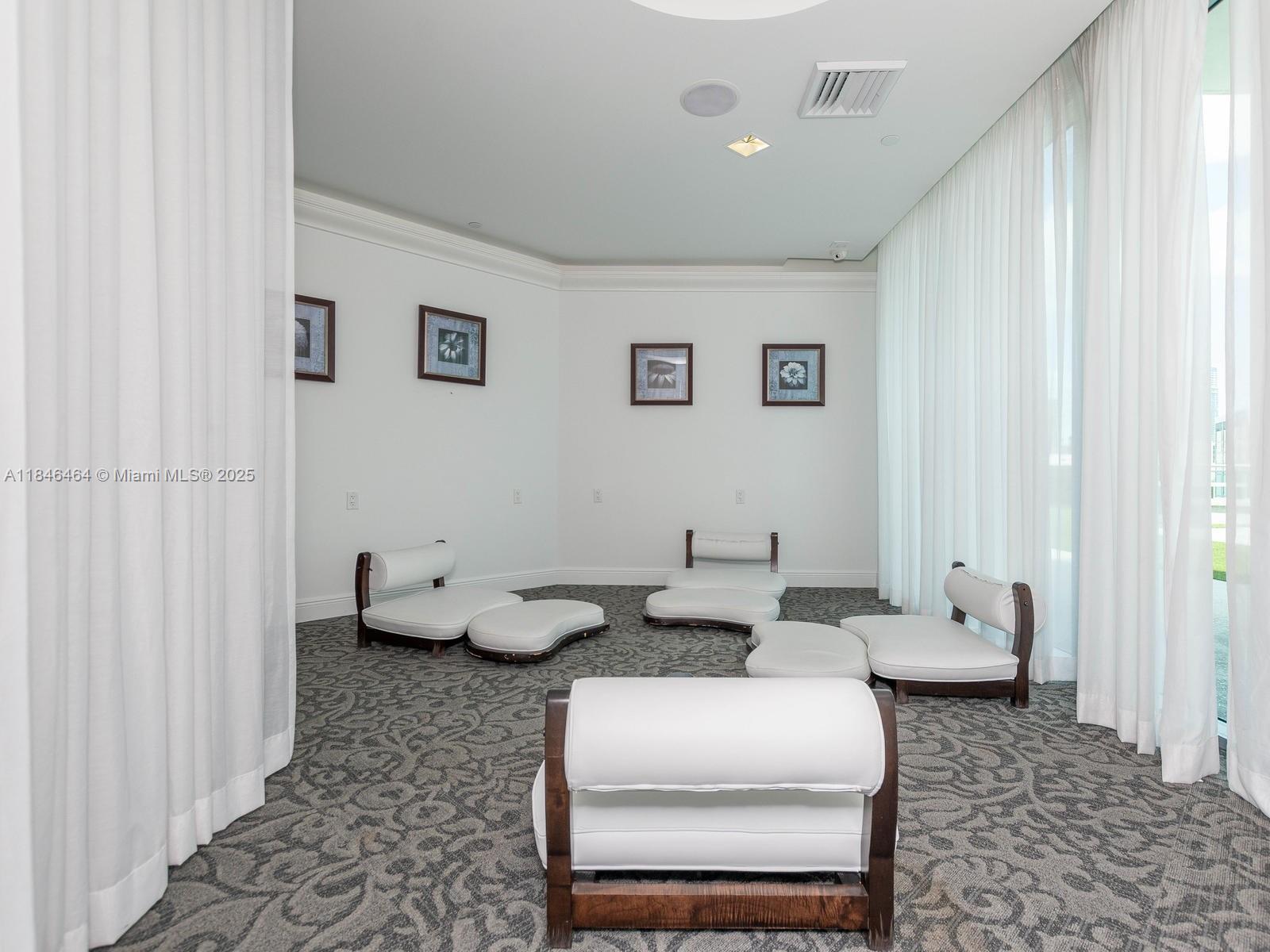 350 S Miami Ave #1510, Miami FL 33130