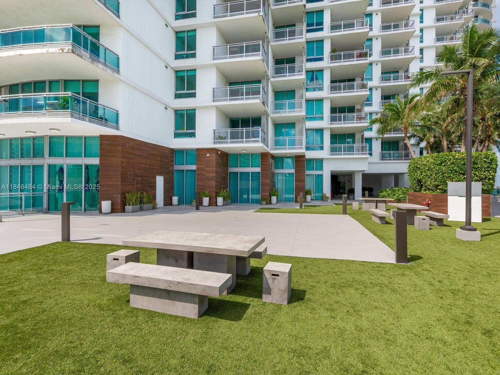 350 S Miami Ave #1510, Miami FL 33130